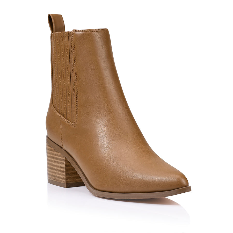 Stylish Fillipin Chelsea Ankle Boots in Tan Softee Leather - Perfect for Fall Fashion & Casual Outfits