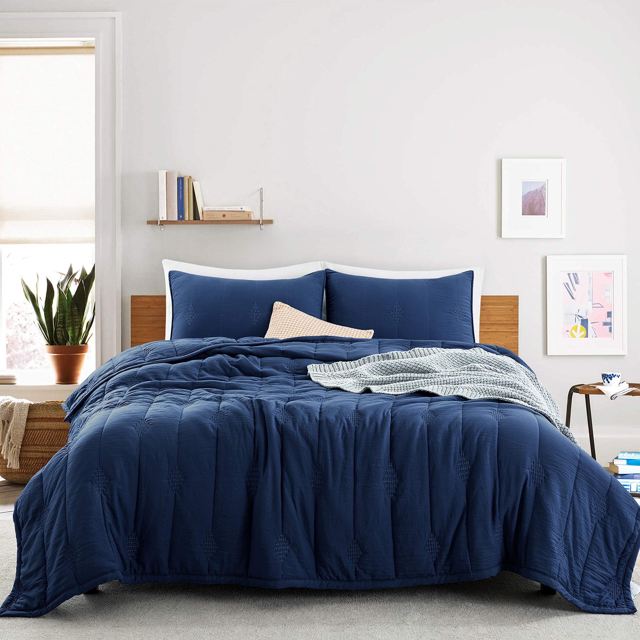 King Size Quilt Bedding Set - Lightweight Breathable & Ultra Soft Allover Geometric Diamond Stitched Embroidery, Navy Blue Comforter for All Seasons | Perfect for Master Bedroom, Guest Room & Cozy Home Decor