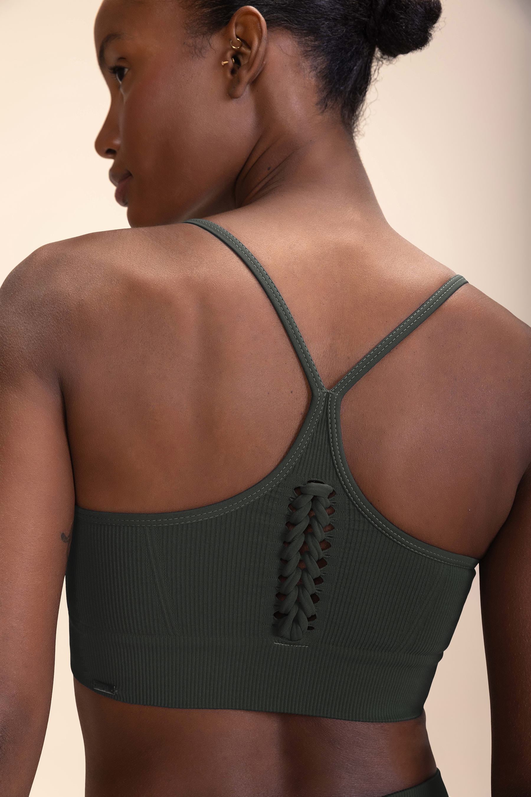 High-Quality Seamless Sports Bra for Women - Comfortable Workout & Yoga Top - Perfect for Running, Gym, and Active Lifestyle