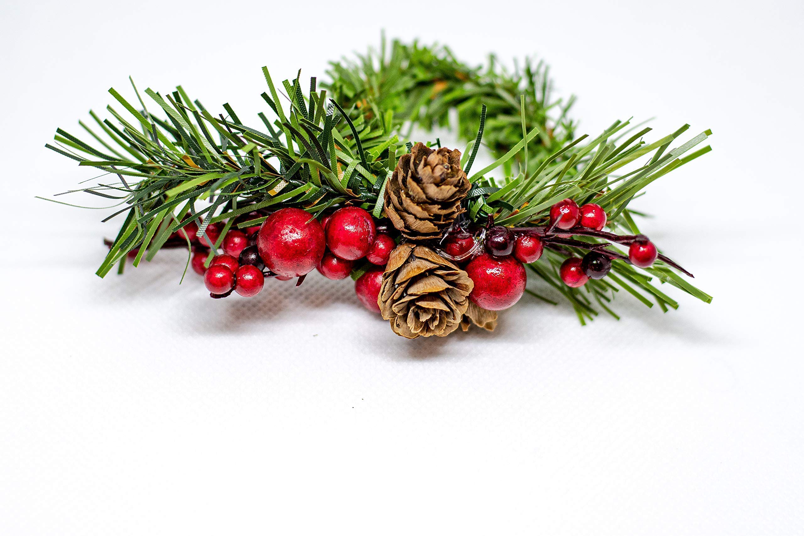 Set of 6 Rustic Christmas Table Settings - Modern Farmhouse Holiday Dinnerware with Red Berries & Pinecones | Perfect for Christmas Dinner, Holiday Parties & Festive Home Decor