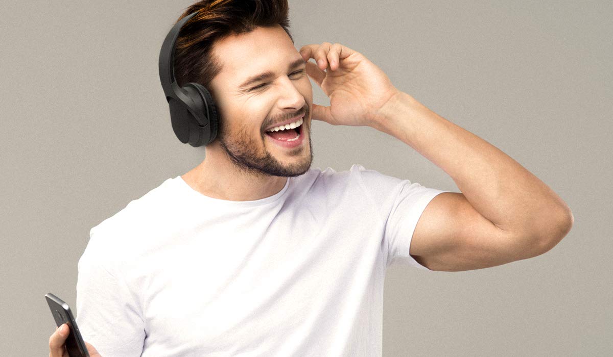 SOUNDBOUND Wireless Over-Ear Headphones with Microphone - Bluetooth 5.0, 40H Playtime, Noise Cancelling, Comfort Memory Foam Ear Cushions (Black) - Perfect for Workouts, Commuting & Office Use