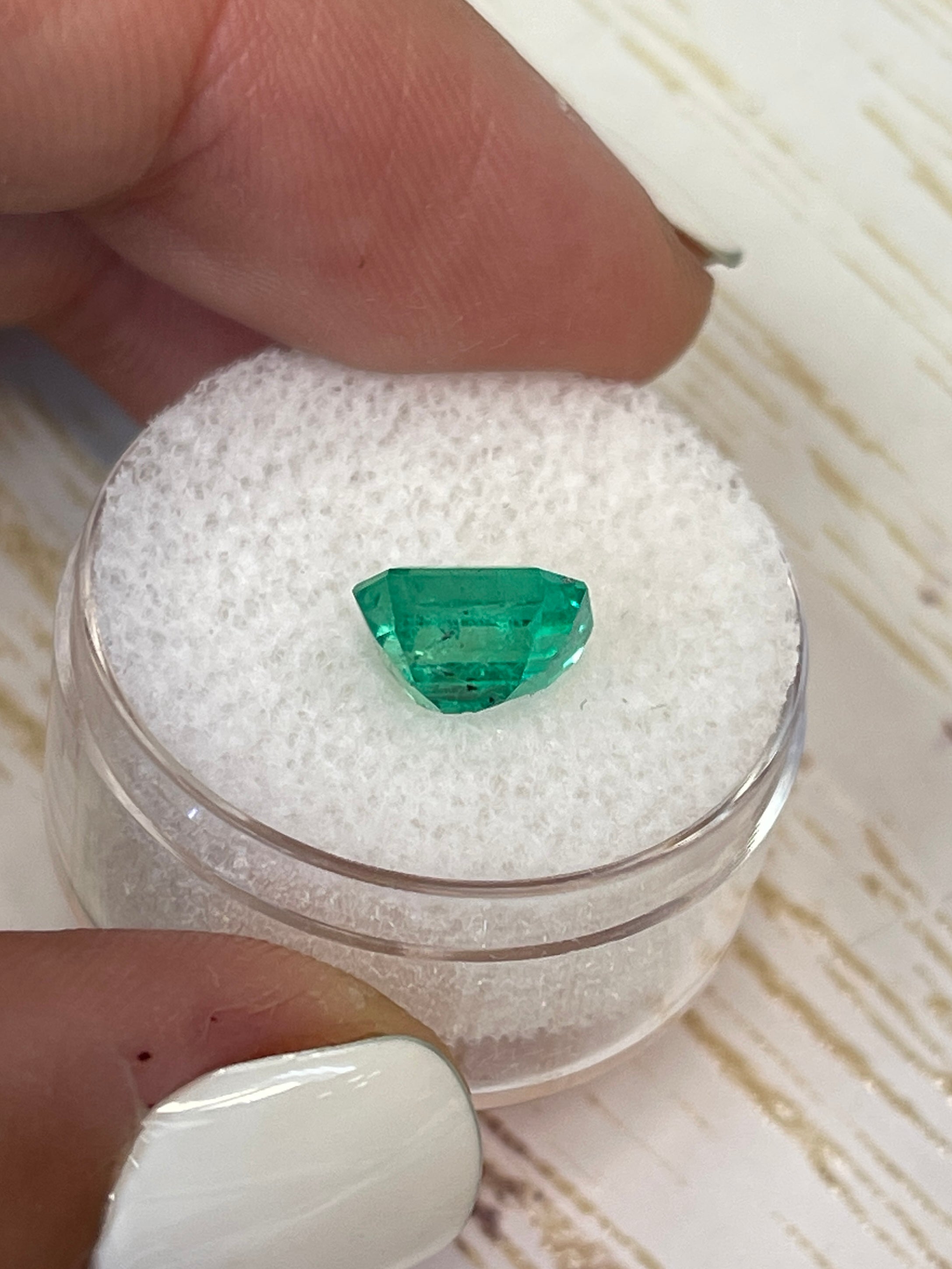 2.12 Carat 9x7mm Natural Colombian Emerald Loose Gemstone - Bluish Green with Freckles, Emerald Cut for Jewelry Making, Engagement Rings & Collector's Items