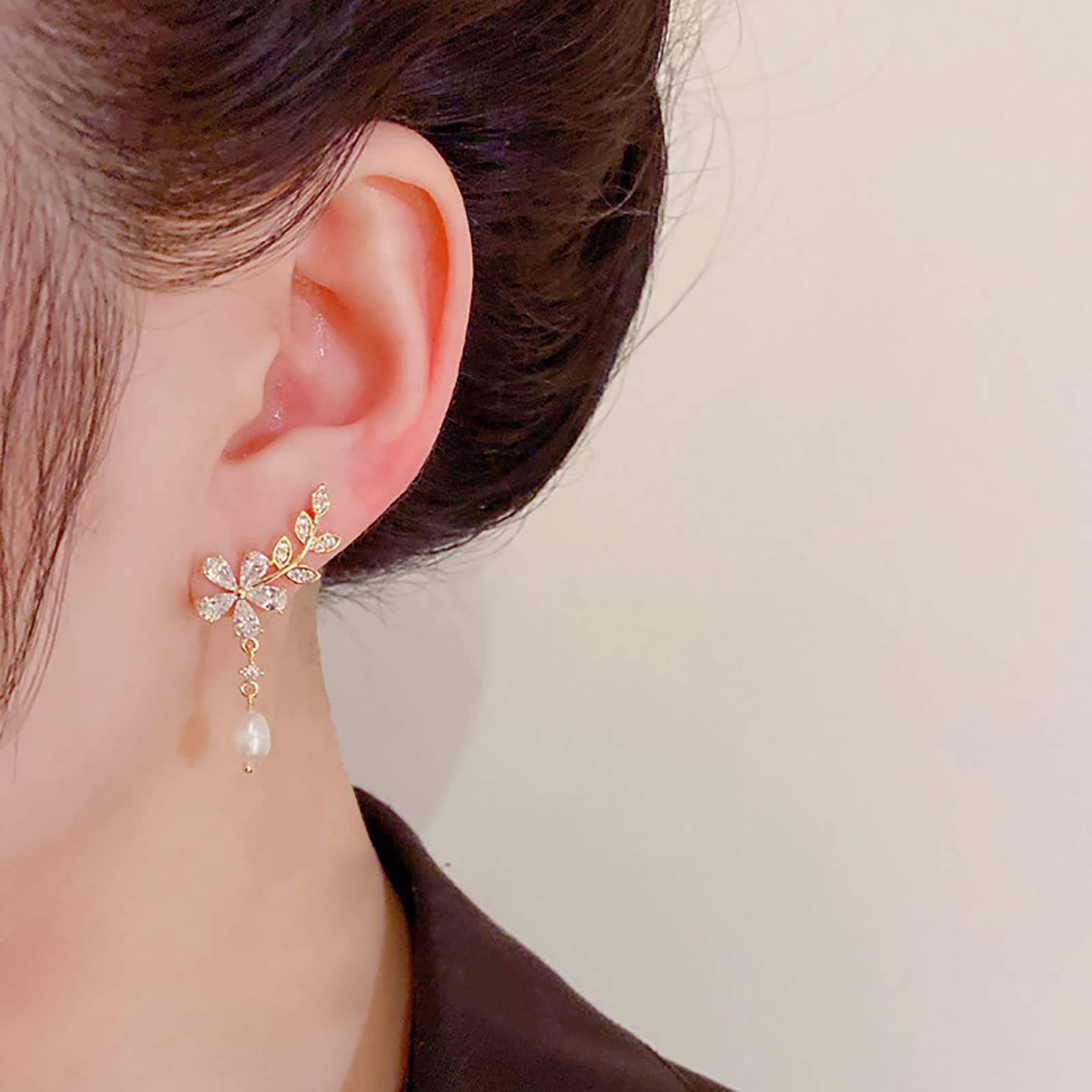 Sparkling Cubic Zirconia Flower Drop Dangle Crawler Earrings for Women - Rhinestone Crystal Stud Climber Cartilage Earrings with Tassel Chain - Perfect for Bridal, Wedding, Party & Evening Occasions (Pearl Flower Design)