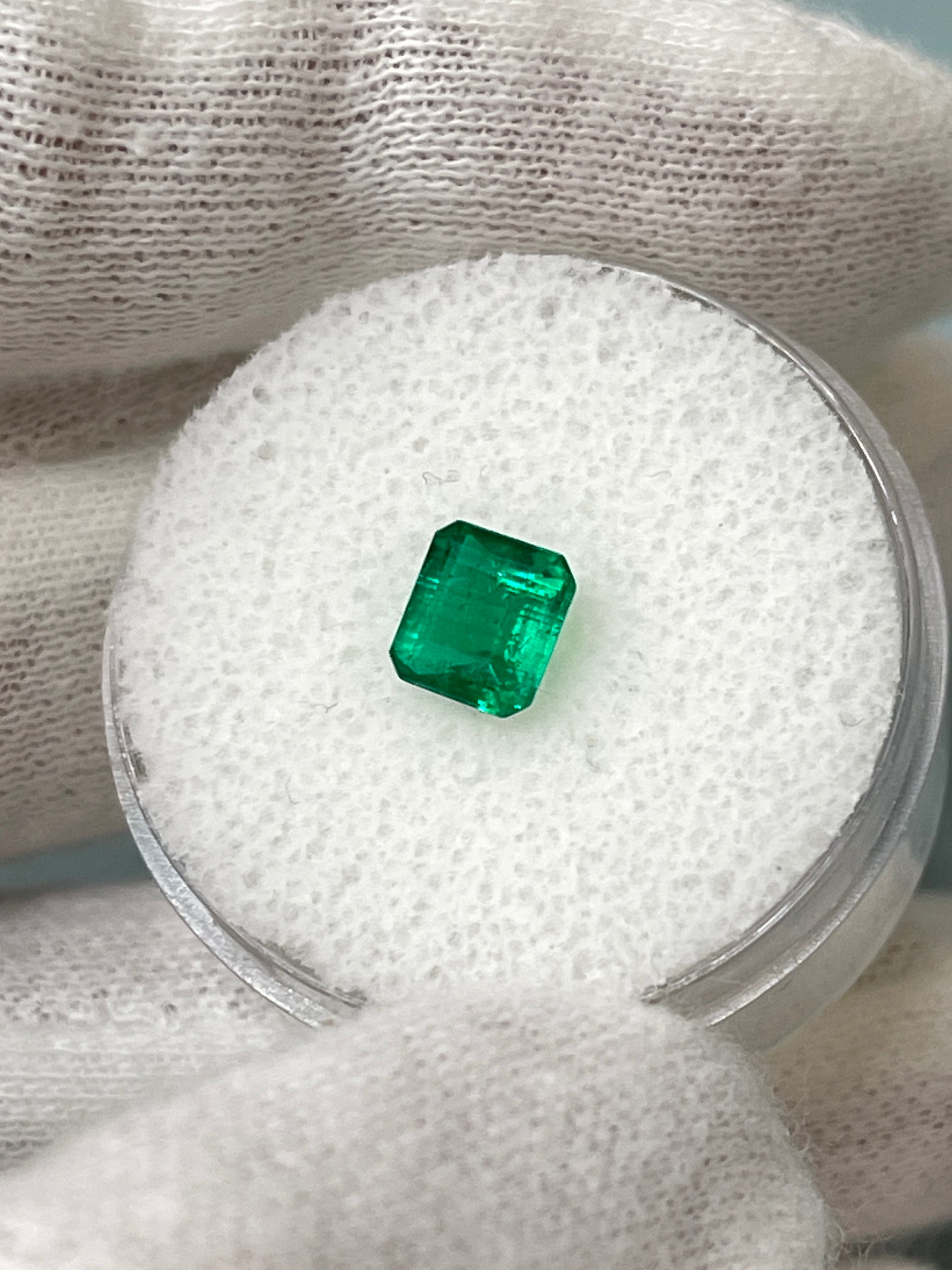 0.90 Carat AAA+ Colombian Loose Emerald - 5.8x5.4mm Asscher Cut Fine Gemstone for Jewelry Making & Engagement Rings