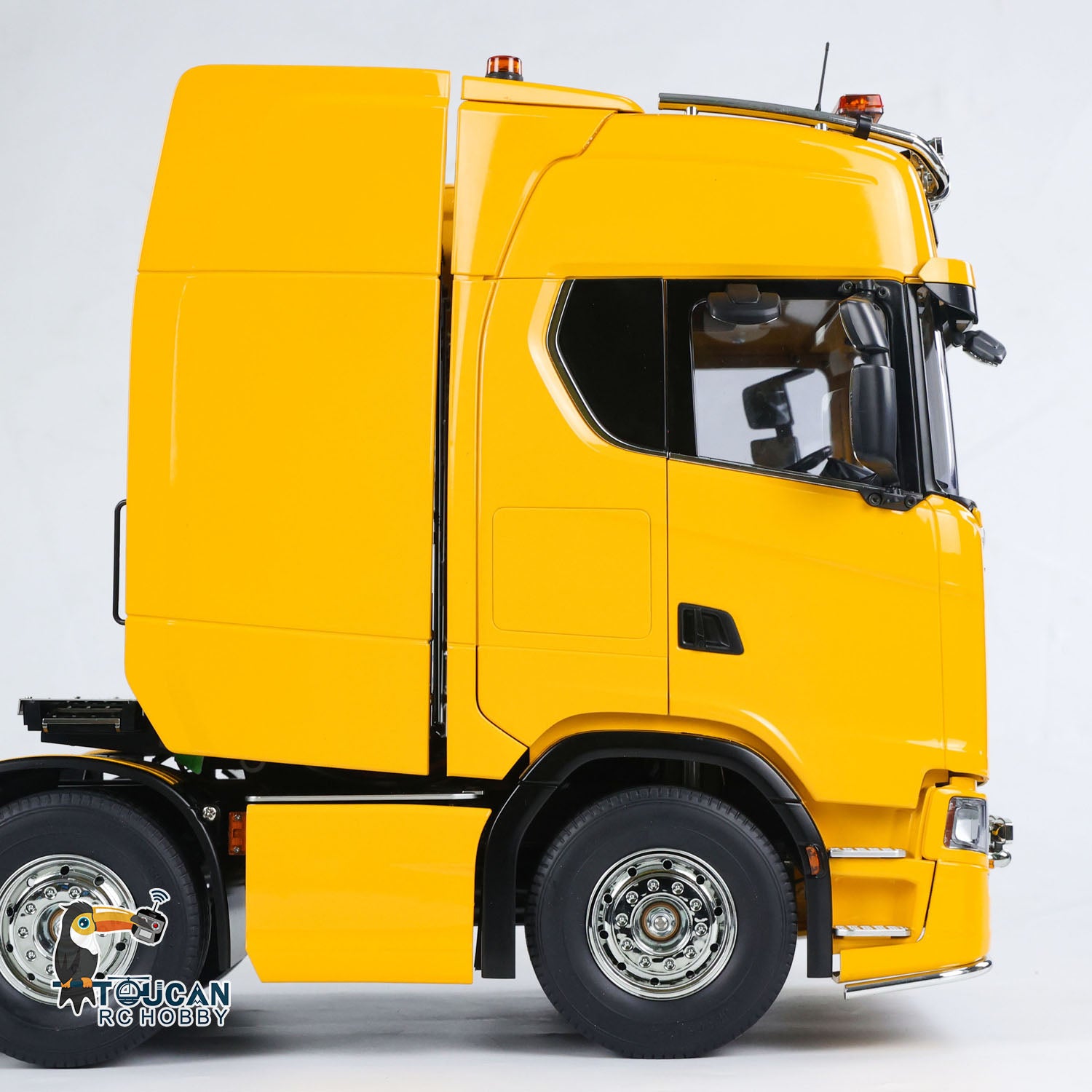 Pre Order TAMIYA 56371 1/14 Scale 8X4 770S RC Tractor Truck with Painted Body, Lights & Sound - Remote Control Model Truck for Hobbyists & Collectors - Perfect for Racing, Display & RC Enthusiasts