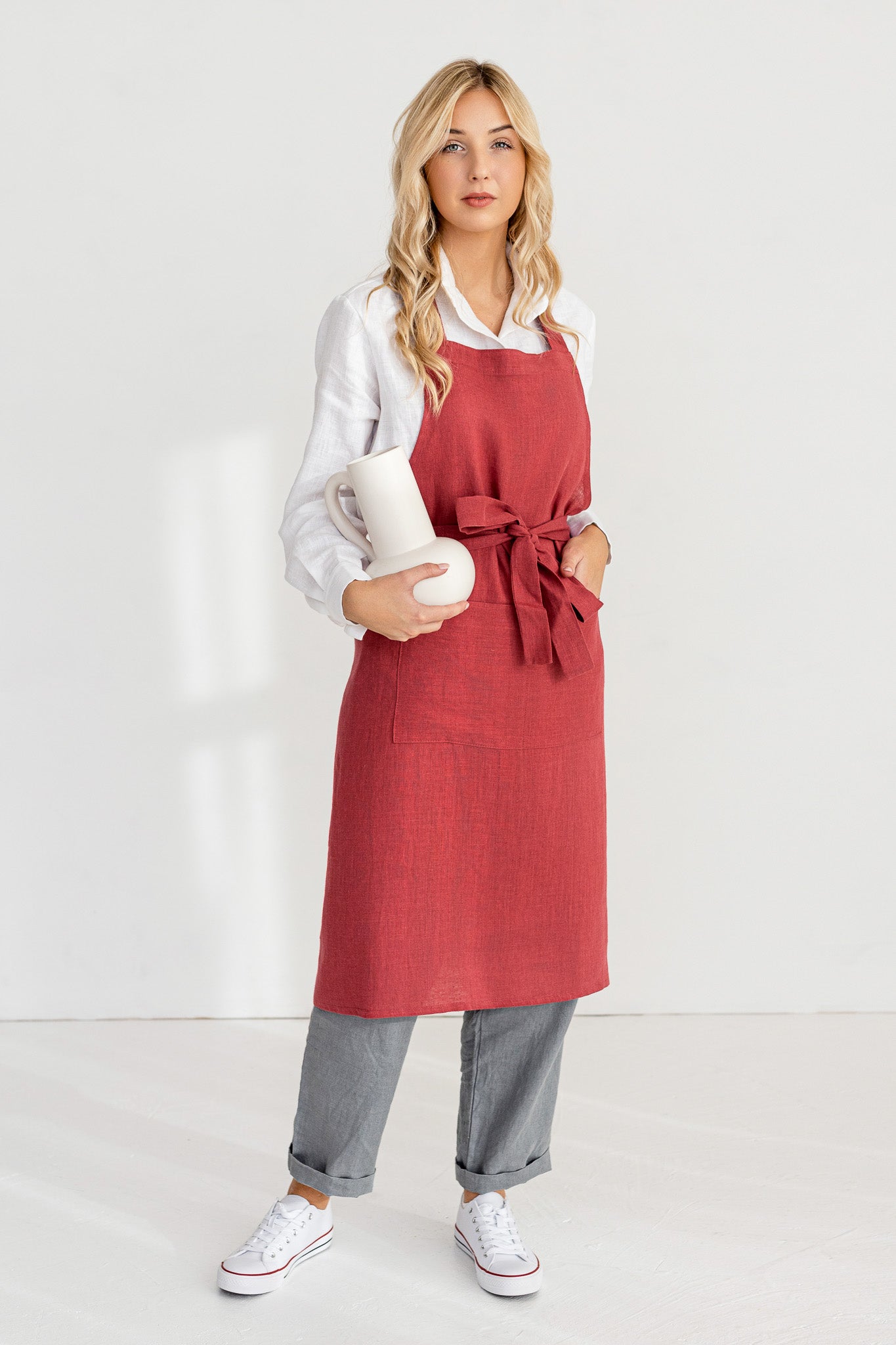Premium Linen Bib Apron in Raspberry - Adjustable & Durable Kitchen Apron for Cooking, Baking, Grilling & BBQ - Perfect for Chefs, Home Cooks & Outdoor Cooking
