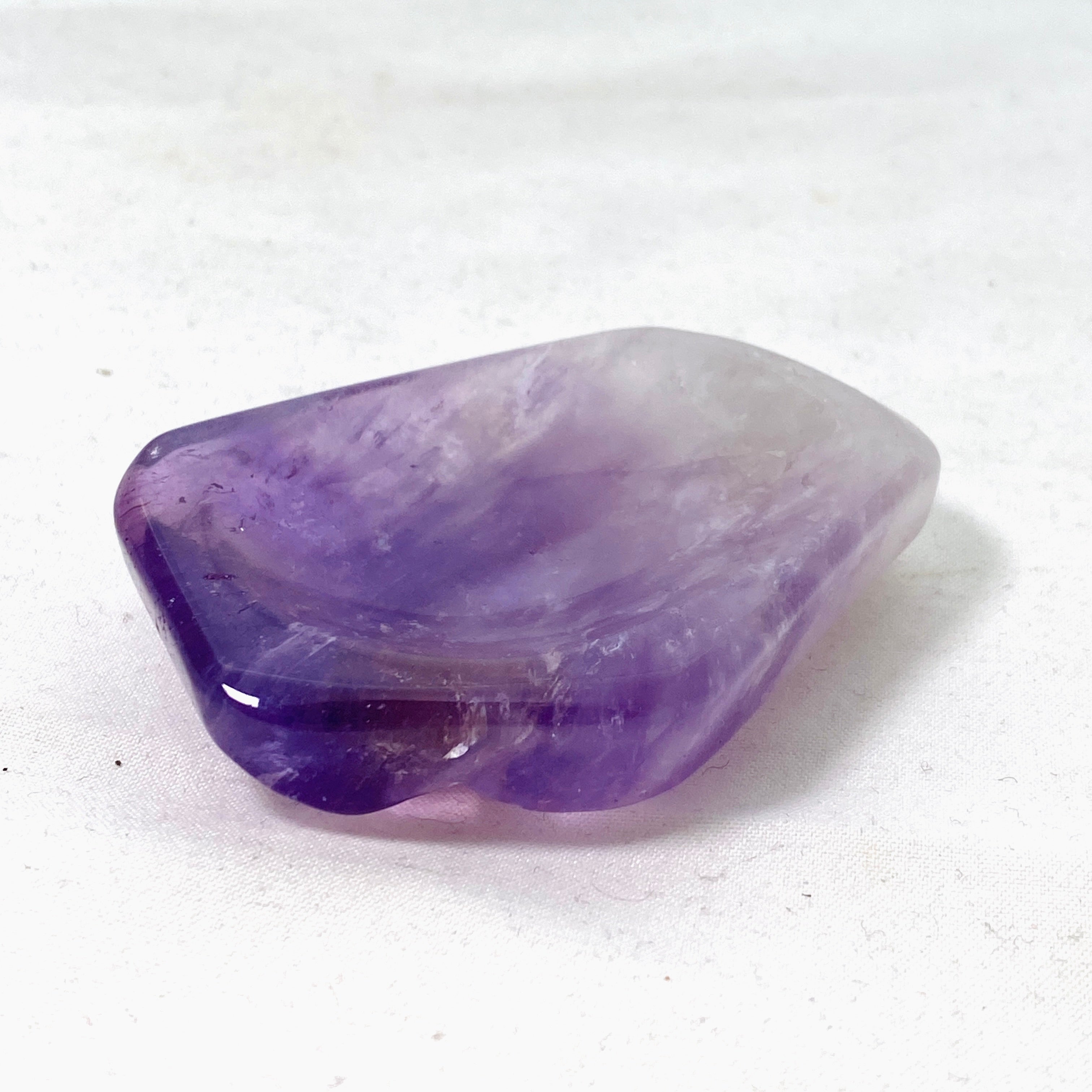 Amethyst Crystal Trinket Bowl - Handmade Natural Stone Jewelry Dish for Rings, Earrings & Keys - Perfect for Home Decor, Meditation & Gift Giving
