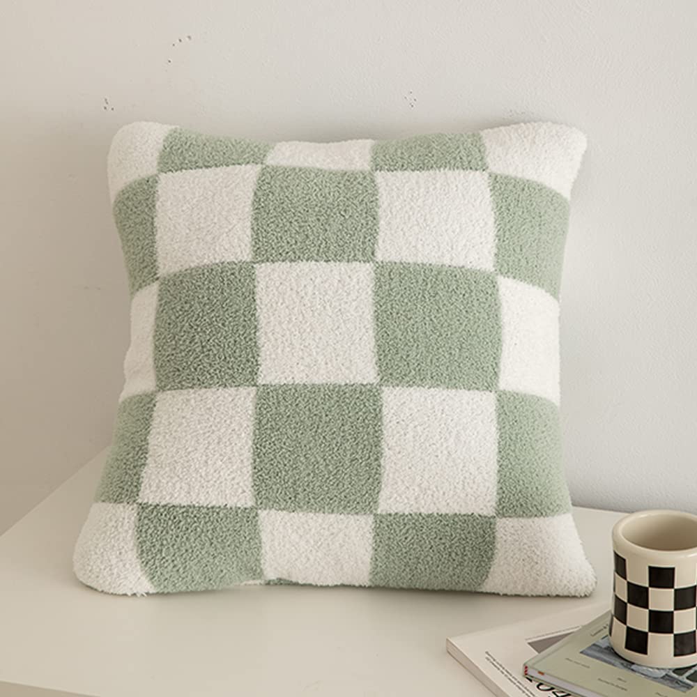 St Patrick's Day Gift Set - 2 Pack Ultra Soft Checkerboard Throw Pillow Covers (18x18 Inches) - Green Chessboard Gingham Microfiber Cushion Cases for Sofa, Couch & Home Decor - Perfect for Irish-Themed Parties, Living Room Accents & Cozy Seasonal Decorations