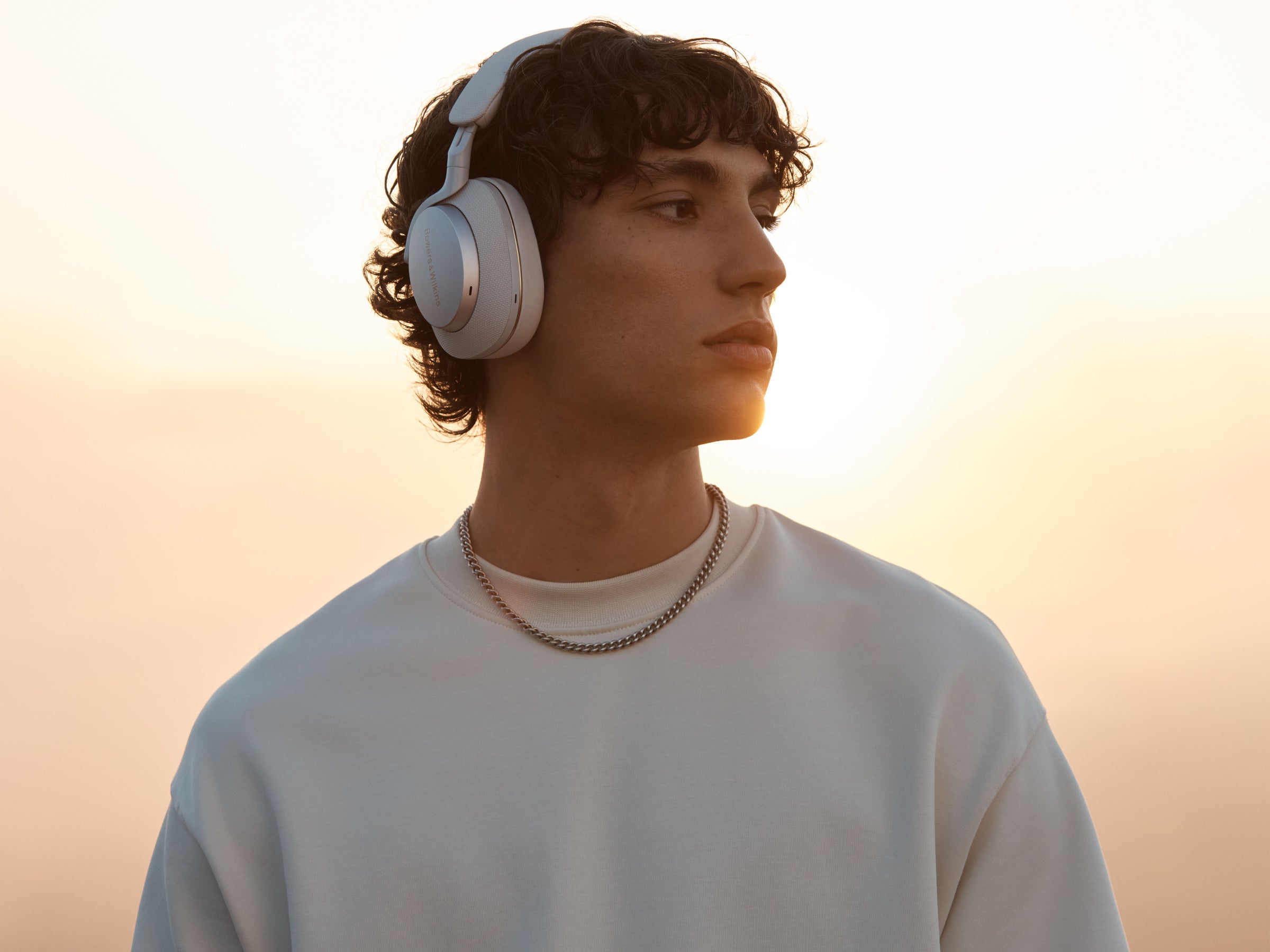 Bowers & Wilkins PX7 S2e Wireless Noise Cancelling Headphones - Premium Over-Ear Bluetooth Headset with Hi-Fi Sound for Travel, Work & Music Lovers