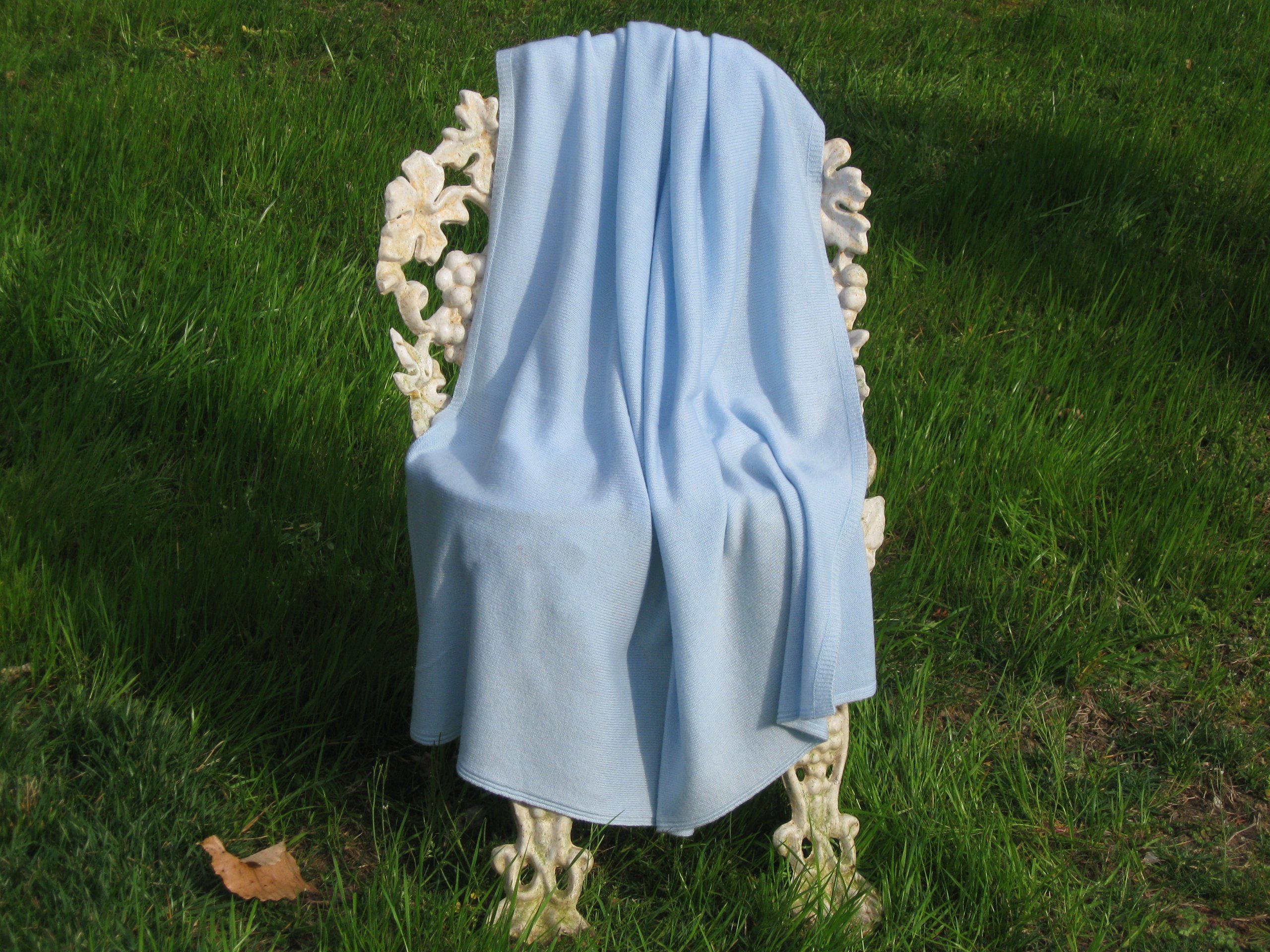 Premium Cashmere Baby Receiving Blanket - Ultra Soft Swaddling Blanket for Newborns - Large Fuzzy Throw Blanket in Baby Blue - Perfect for Nursery, Gifts & On-the-Go Comfort