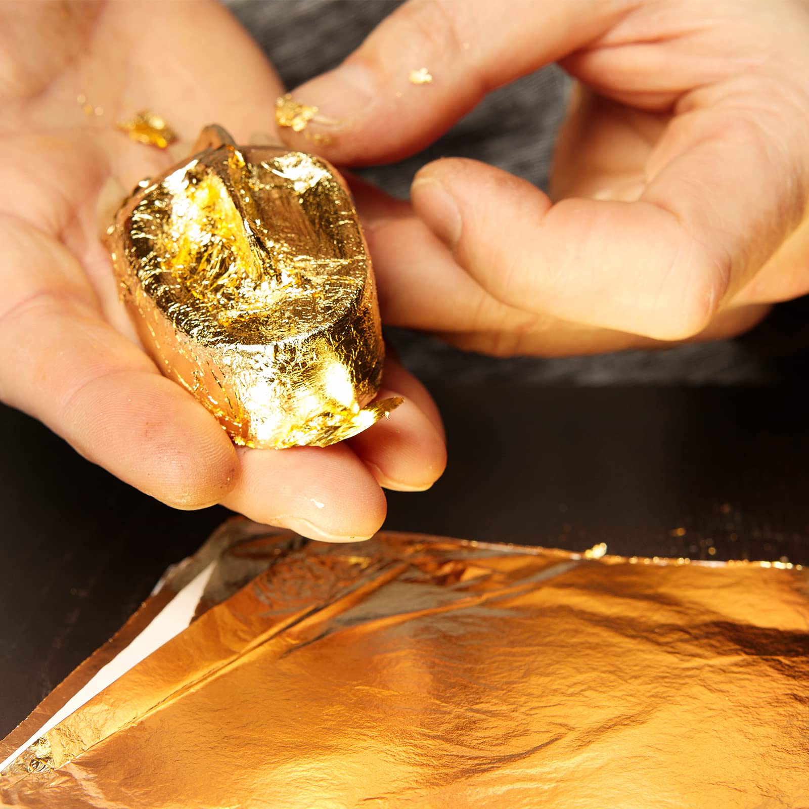 Premium 500 Sheets Imitation Gold Leaf Foil - 5.5x5.5 Inch (14x14cm) Gold Leaf Sheets for DIY Gilding, Painting, Decoration & Furniture Crafts - Perfect for Art Projects, Home Decor & Wedding Invitations
