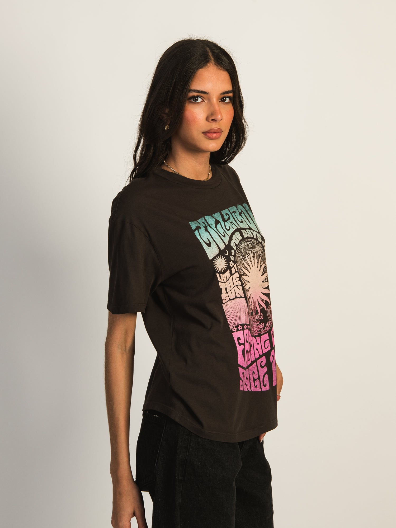 BILLABONG You Are Invited T-Shirt - Stylish Graphic Tee for Men & Women - Perfect for Beach, Surfing & Casual Wear