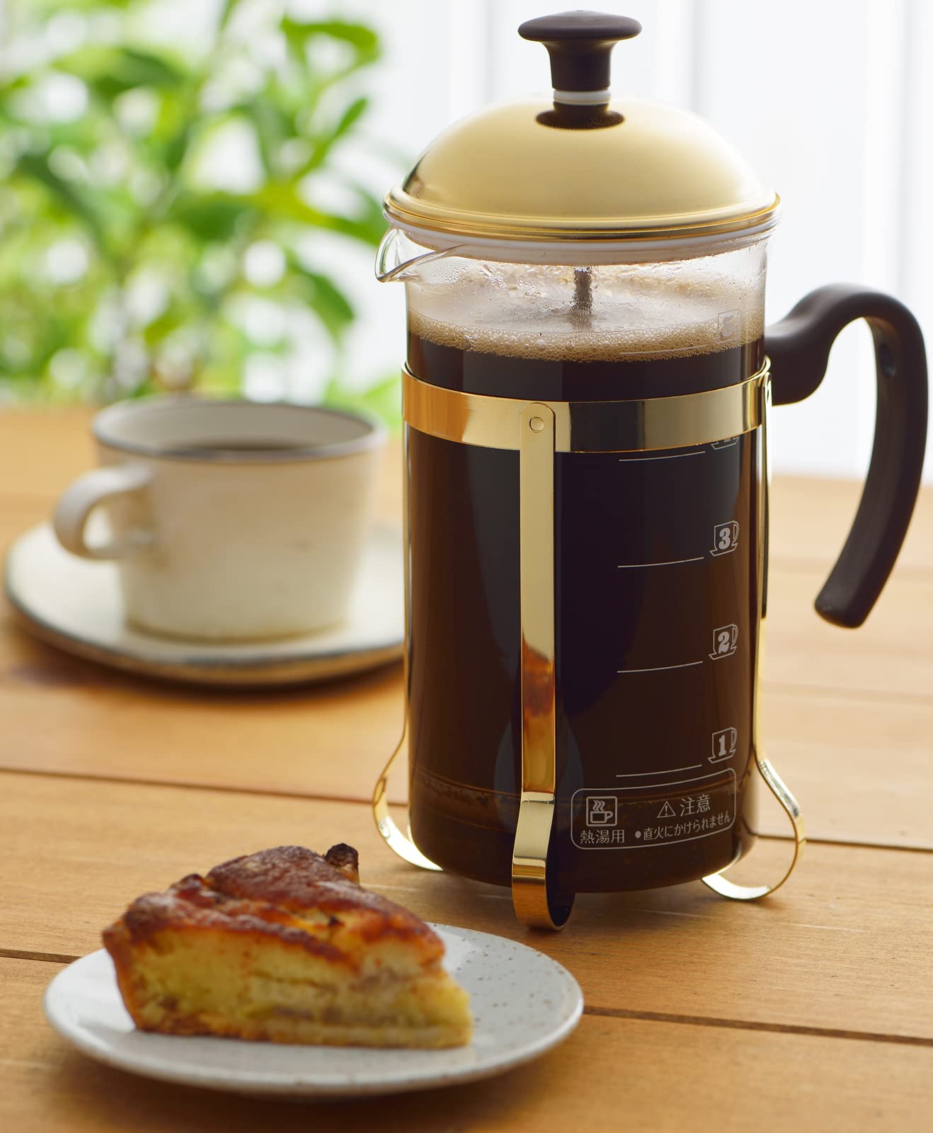 Yoshikawa SJ3306 25.4 oz (750ml) Glass French Press Coffee Maker & Tea Infuser - 5 Cup Capacity with Measurement Marks, Premium Japanese Design in Mocha Brown - Perfect for Home, Office or Camping Brewing