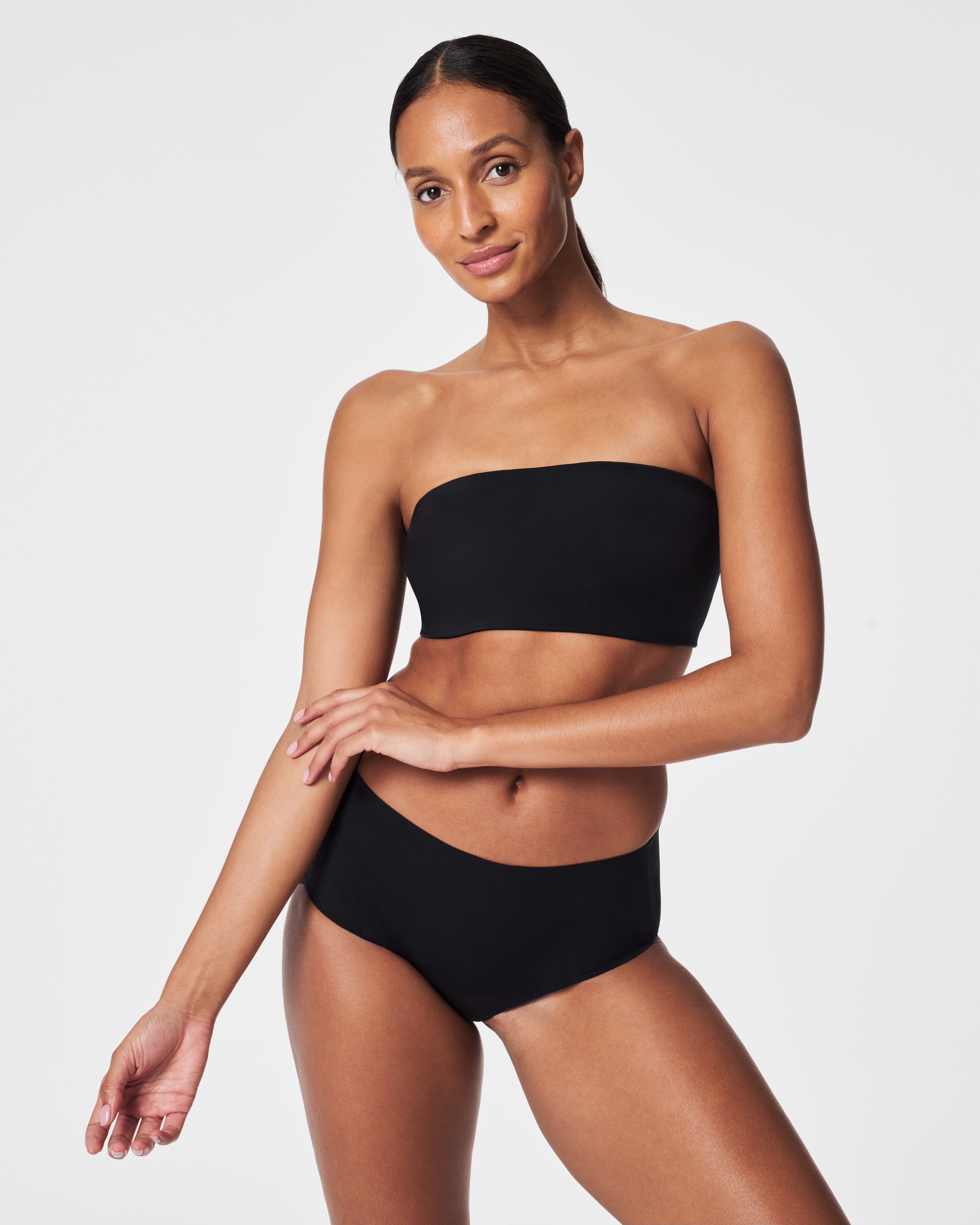 SPANX Smooth™ Bandeau Bra - Seamless Comfort for Everyday Wear - Perfect for Workouts, Yoga & Layering Under Clothes