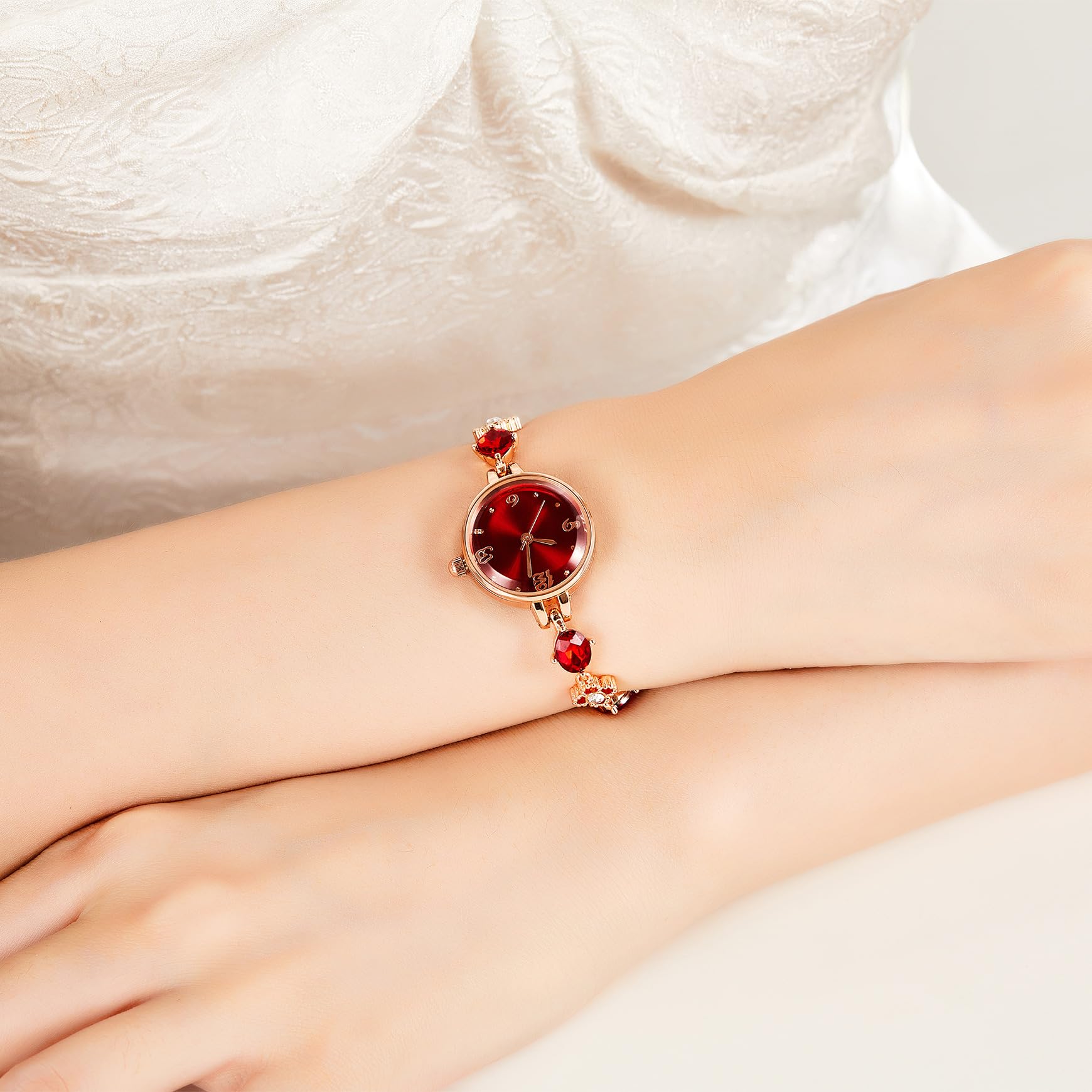 Elegant Women's Bracelet Watch - Round Mini Waterproof Watch for Women - Perfect Gift for Her - Ideal for Daily Wear, Office & Special Occasions