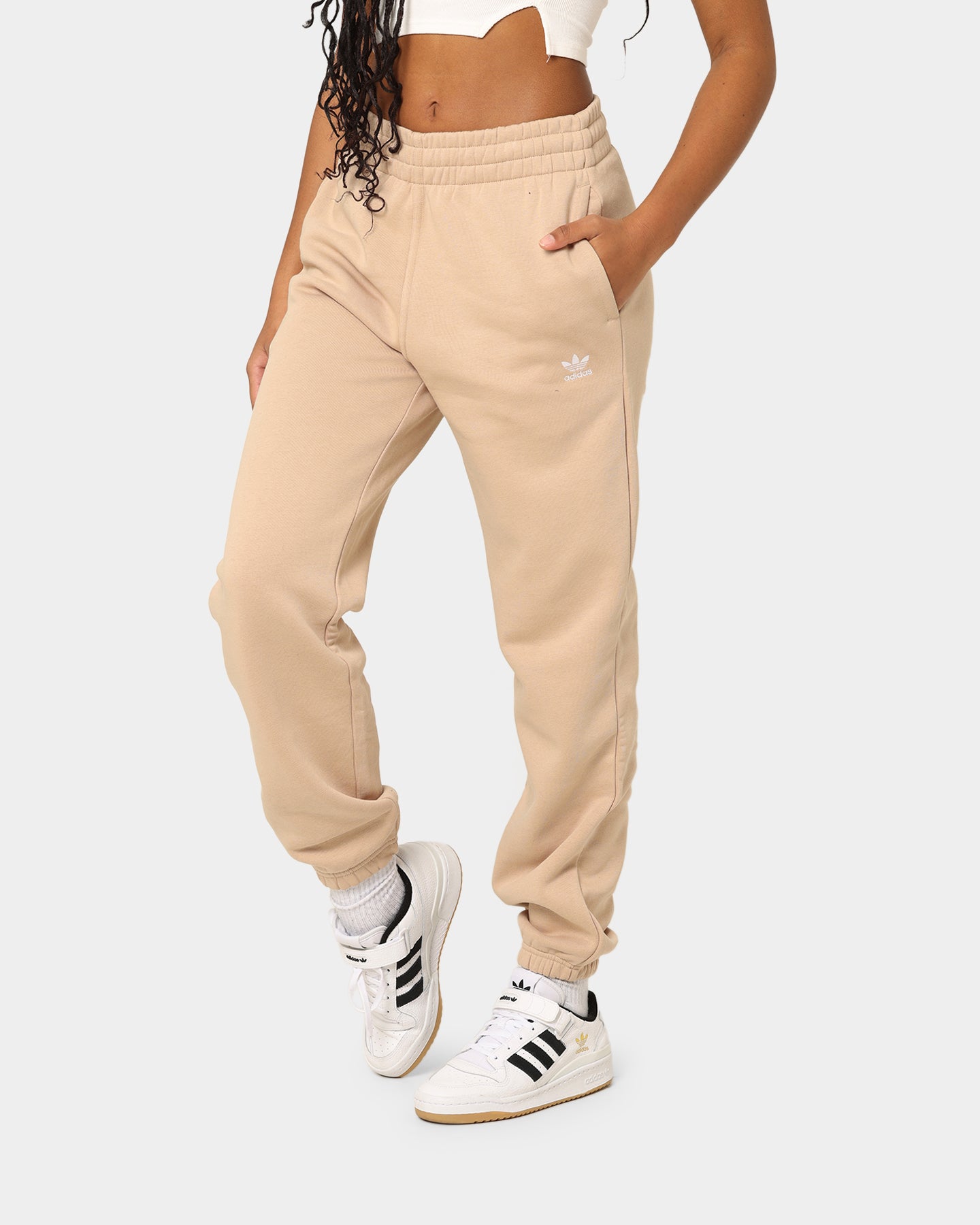 Adidas Women's Adicolour Essentials Fleece Sweatpants - Soft Comfortable Joggers for Yoga, Lounge & Casual Wear (Magic Beige)