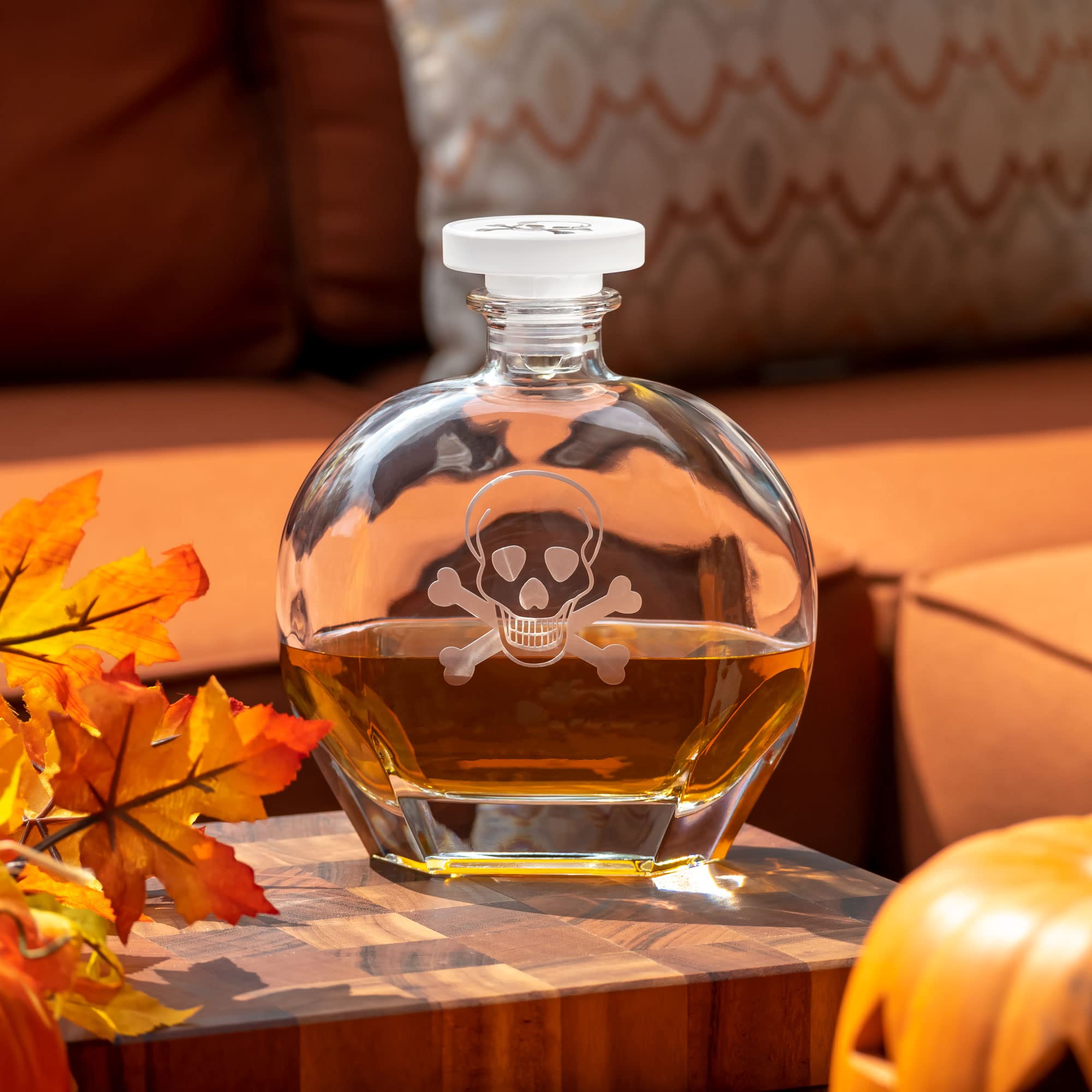 Premium Rolf Glass Skull & Crossbones Whiskey Decanter Set - 3-Piece with 2 Rocks Glasses & Airtight Stopper | Lead-Free Crystal Glass for Bourbon, Scotch, Rum & Liquor | Hand-Engraved Sand Art Design | Perfect for Home Bar, Man Cave & Gift Giving