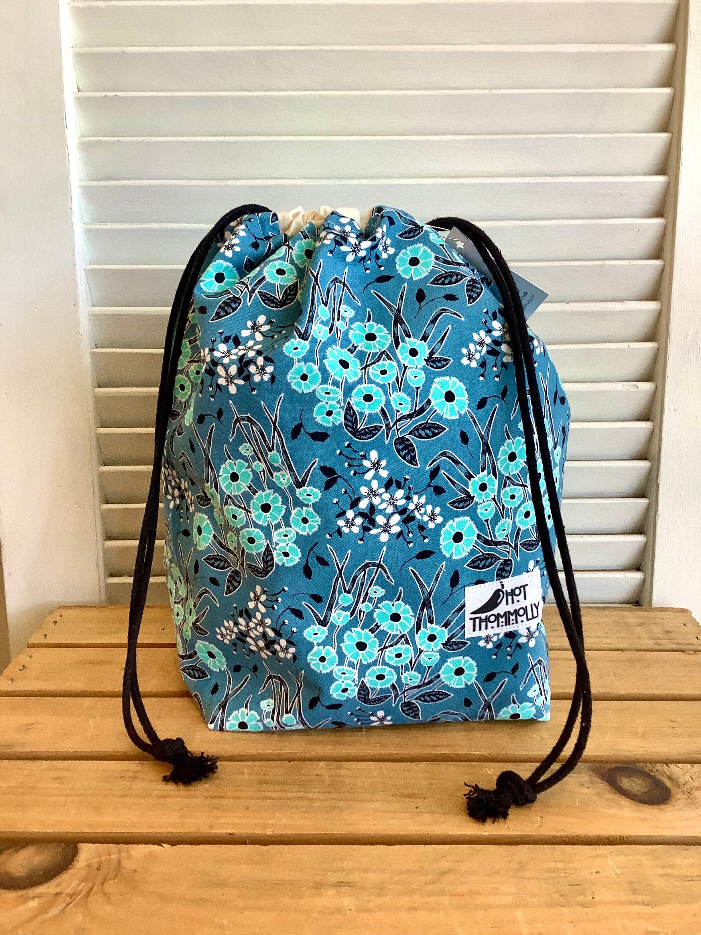Lrg Blue Tone Flowers