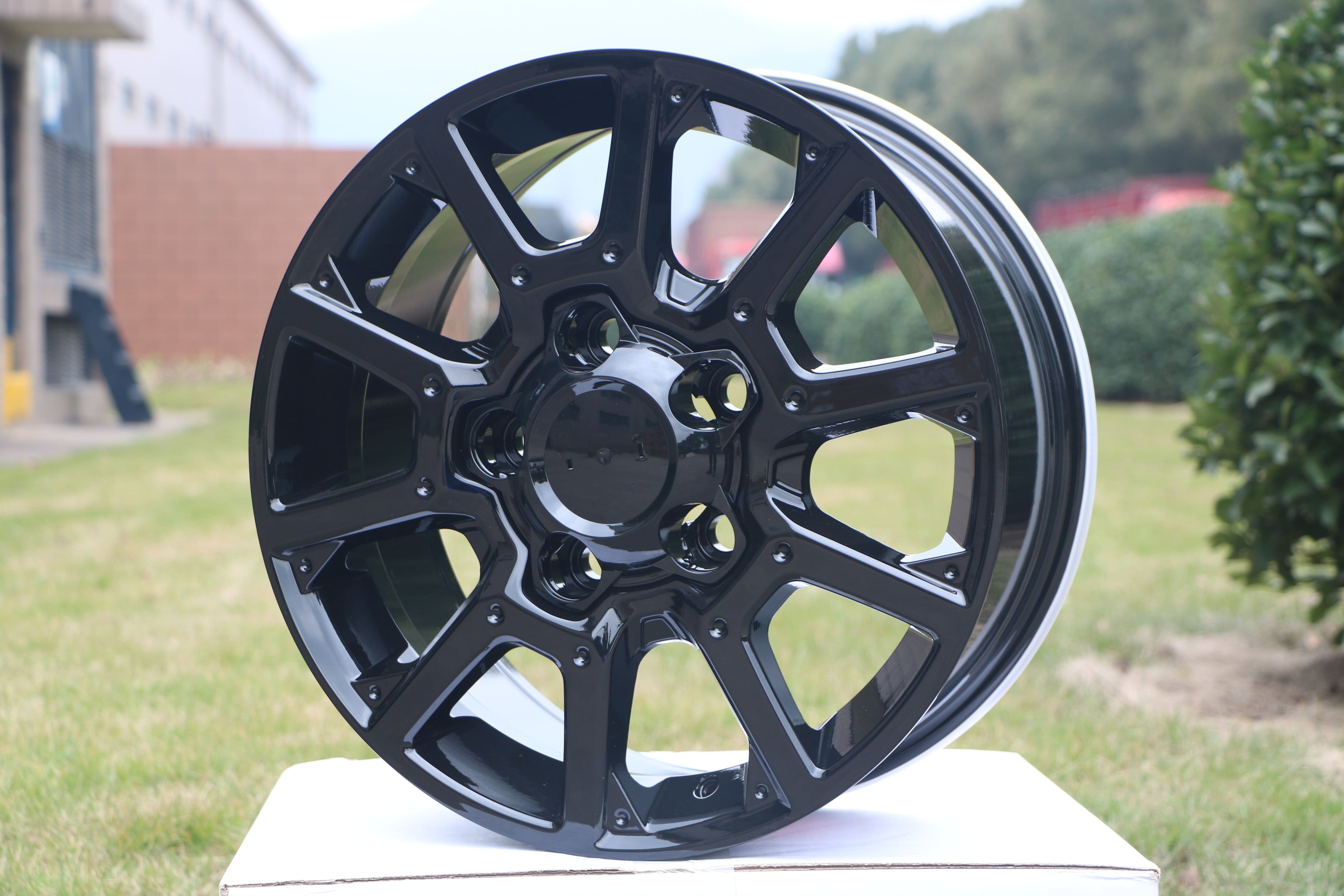 18-Inch Black Pro Style Alloy Wheels for Toyota Land Cruiser, Tundra & Sequoia - Off-Road & Street Performance Upgrade