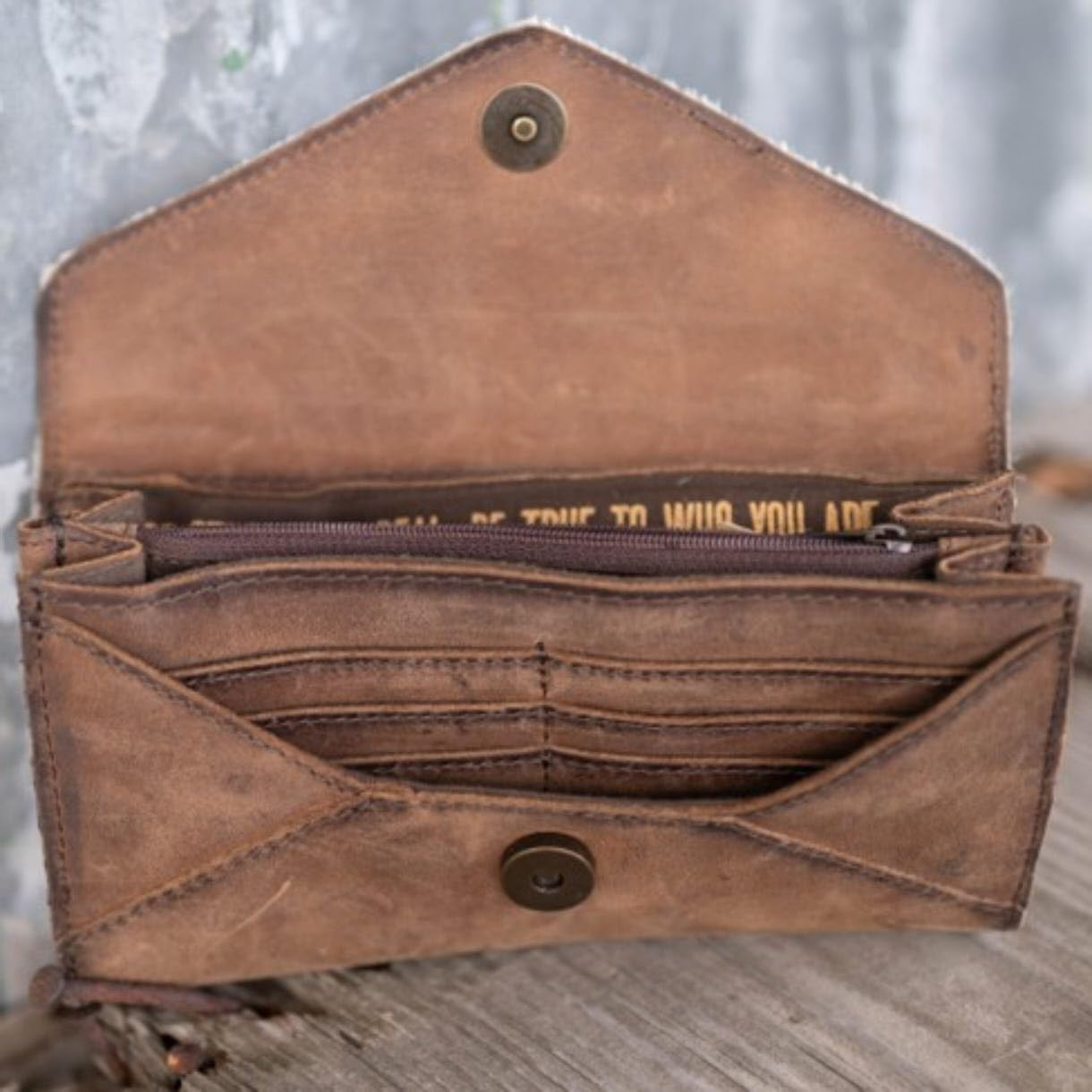 STS Ranchwear Women's Genuine Cowhide Leather Crossbody Bag - Stylish & Durable Tan Leather Purse for Western Fashion, Daily Use & Outdoor Activities