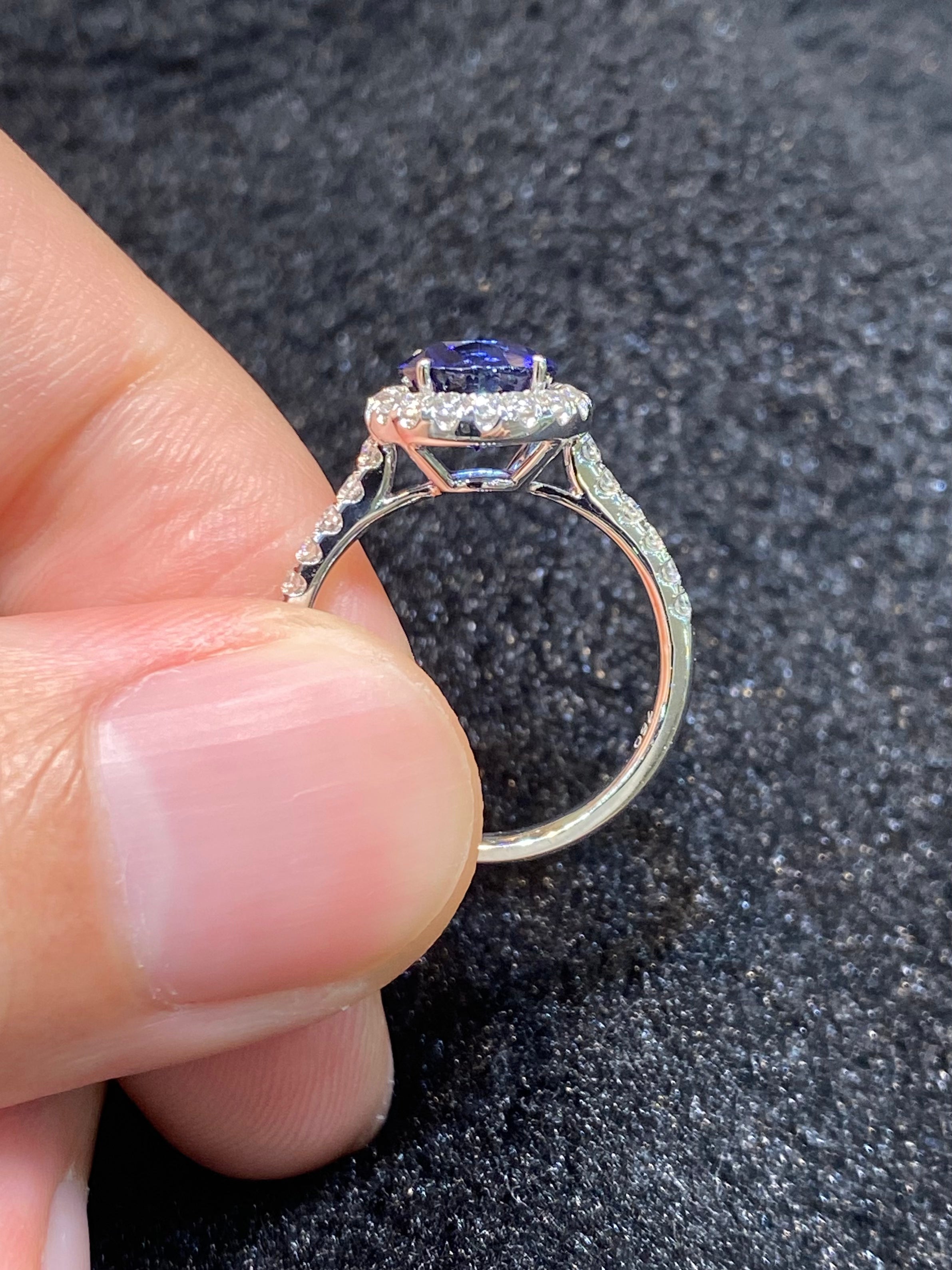 Natural Blue Sapphire Ring 2.35ct Oval Cut Genuine Gemstone 925 Sterling Silver Engagement Ring for Women - Perfect for Weddings, Anniversaries & Special Occasions