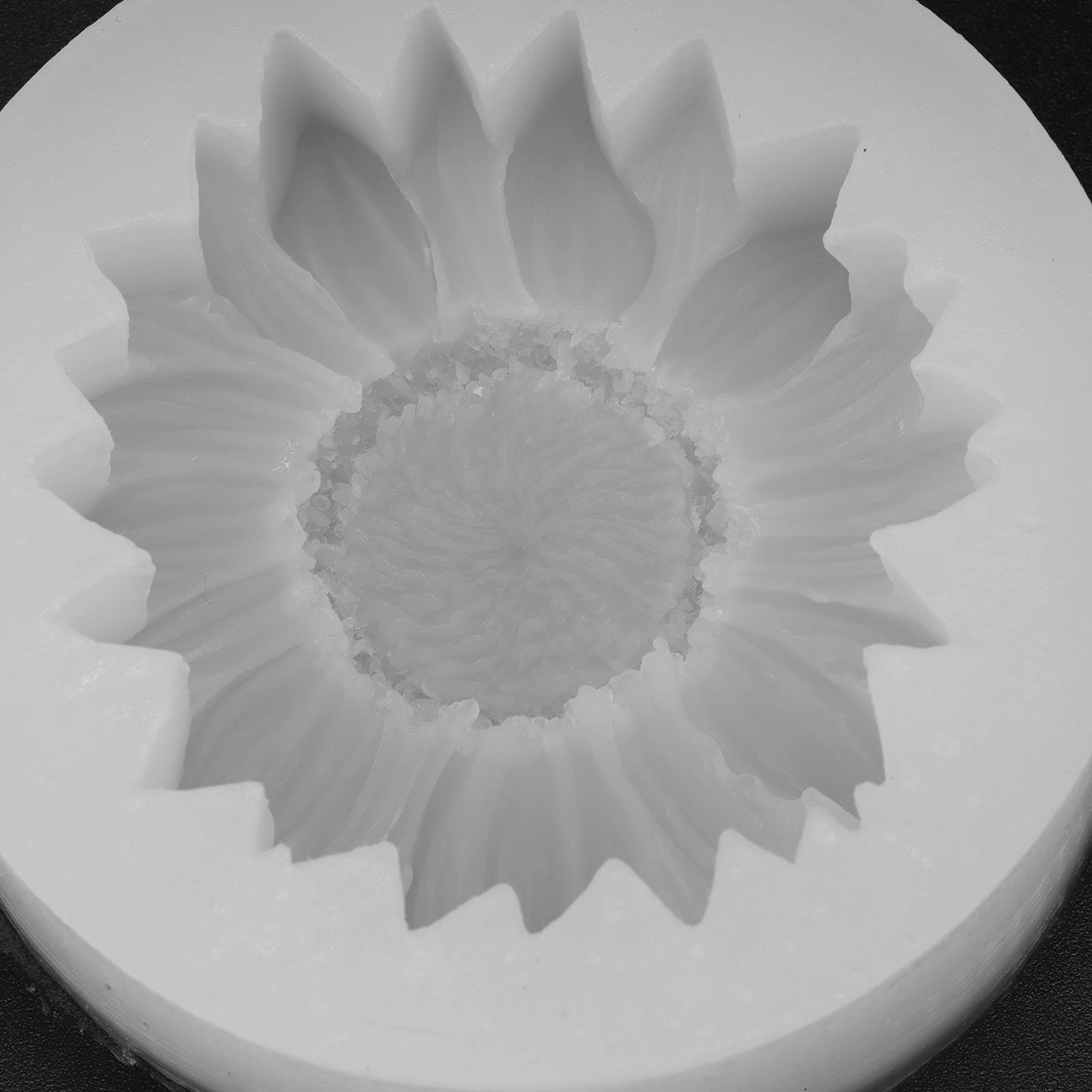 Premium Round Sunflower Silicone Molds for Baking - Fondant & Chocolate Cake Decorations, Flower Cake Toppers - White No-Hole Design - Perfect for Birthday Cakes, Cupcakes, Wedding Desserts & DIY Home Baking