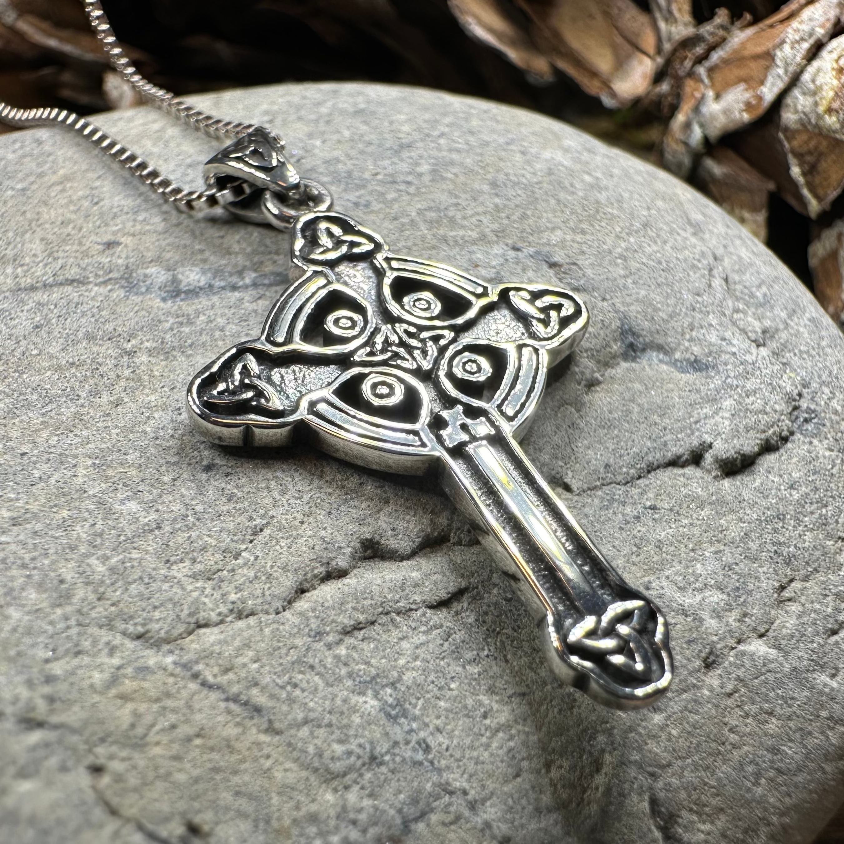 Celtic Cross Necklace for Women - Stainless Steel Irish Pendant with 18