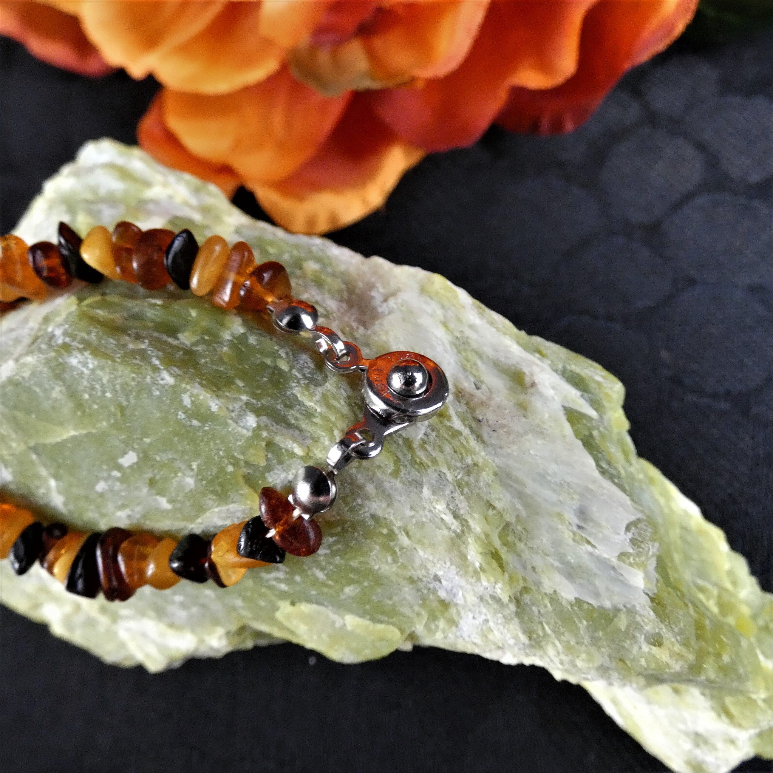 Natural Baltic Amber Chip Necklace for Adults & Kids - Pain Relief & Teething Soother - Stylish Healing Jewelry for Everyday Wear & Wellness