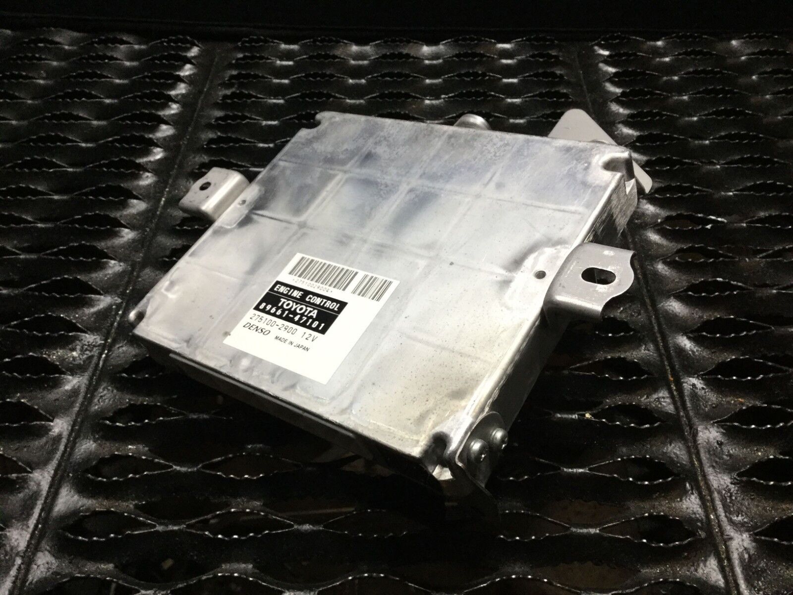 04 05 06 Toyota Prius Engine Control Module 89661-47101 OEM - Replacement ECU for Improved Performance & Fuel Efficiency