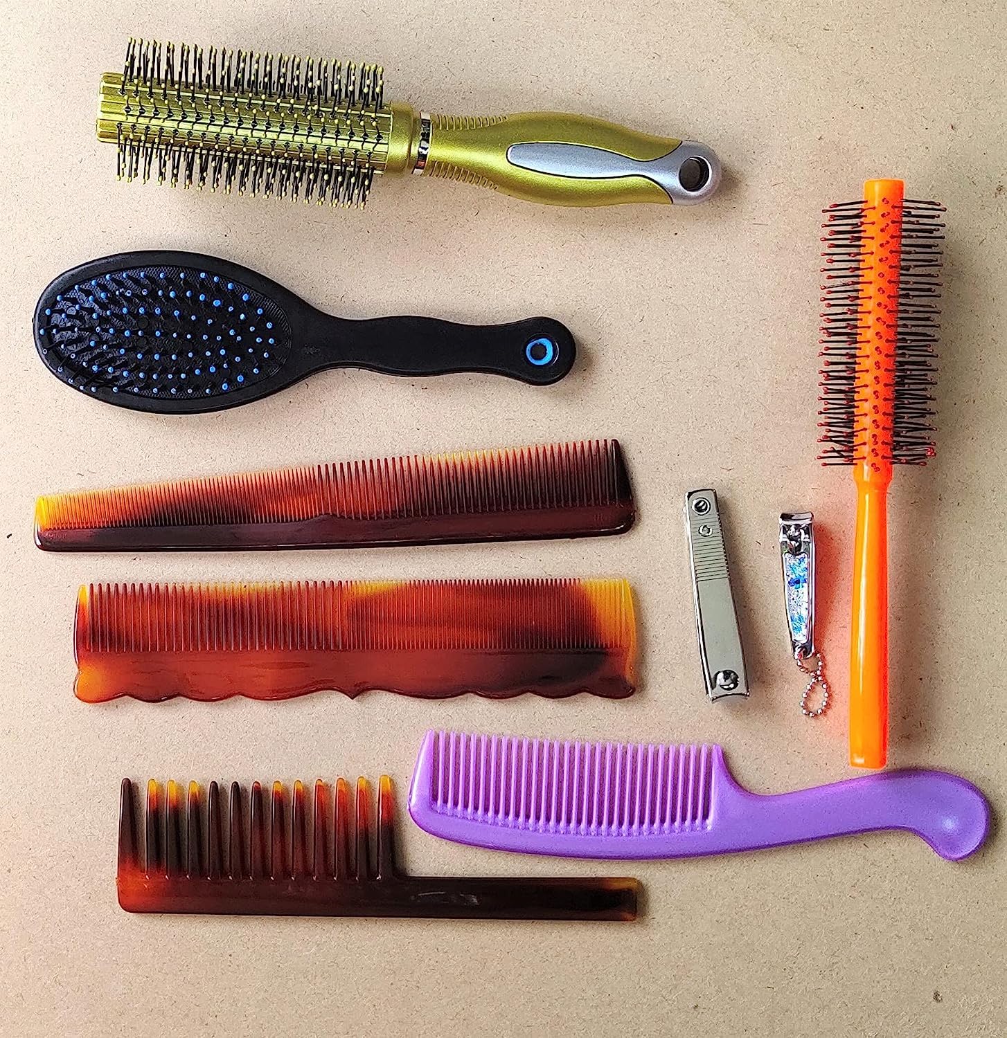 Chillatai Hair Brush & Comb Set - 2 Hair Brushes & 5 Combs for Men & Women (7-Piece Pack) | Perfect for Styling, Detangling & Travel