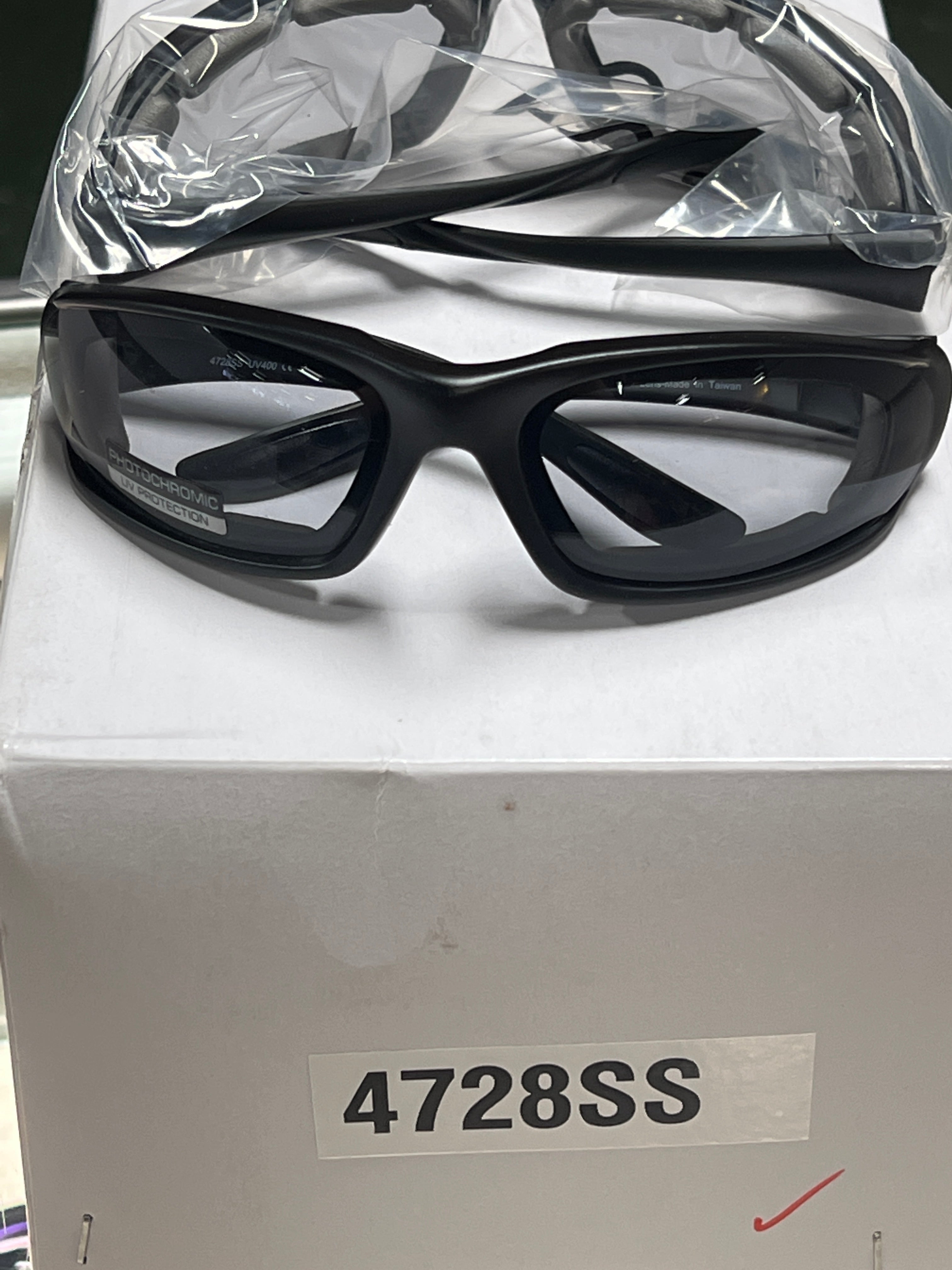Photochromic Kicker Mid Tint to Smoke Lens - Transition Sunglasses for Outdoor Sports & Driving - UV Protection, Anti-Glare, Lightweight & Durable Eyewear for Cycling, Running, and Everyday Use