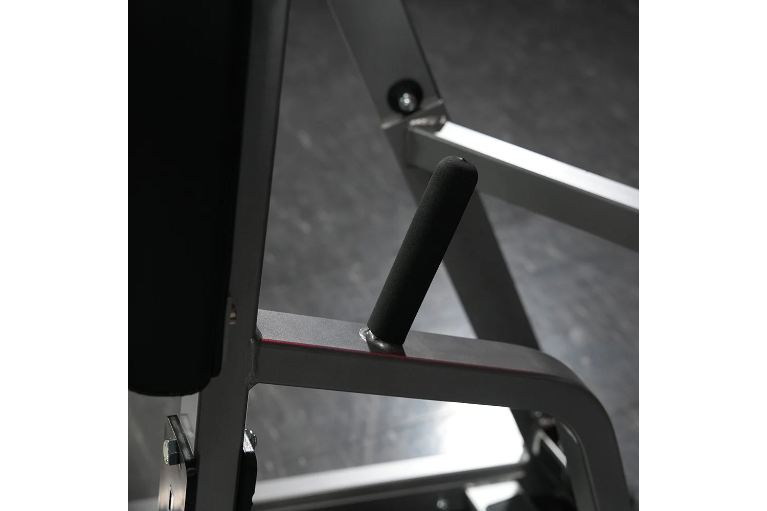 Hammer Strength Plate Loaded Iso-Lateral Row Machine for Home & Commercial Gym - Build Back Muscles with Adjustable Weight Training Equipment