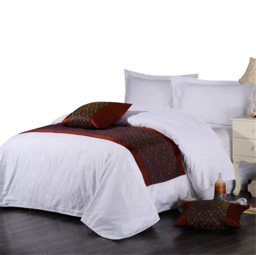 Quilted Cozy Bed Runner for Foot of Bed - Soft Pet Protector Dog Cover for Sofa & Couch - Perfect for Pet Owners & Home Decor