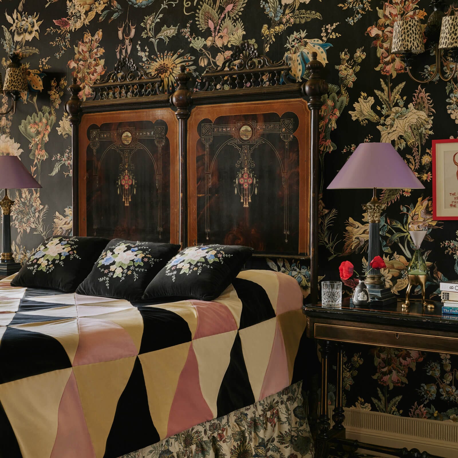 FLORA FANTASIA Black Botanical Wallpaper - Premium Peel & Stick Wall Mural for Bedroom, Living Room & Home Decor