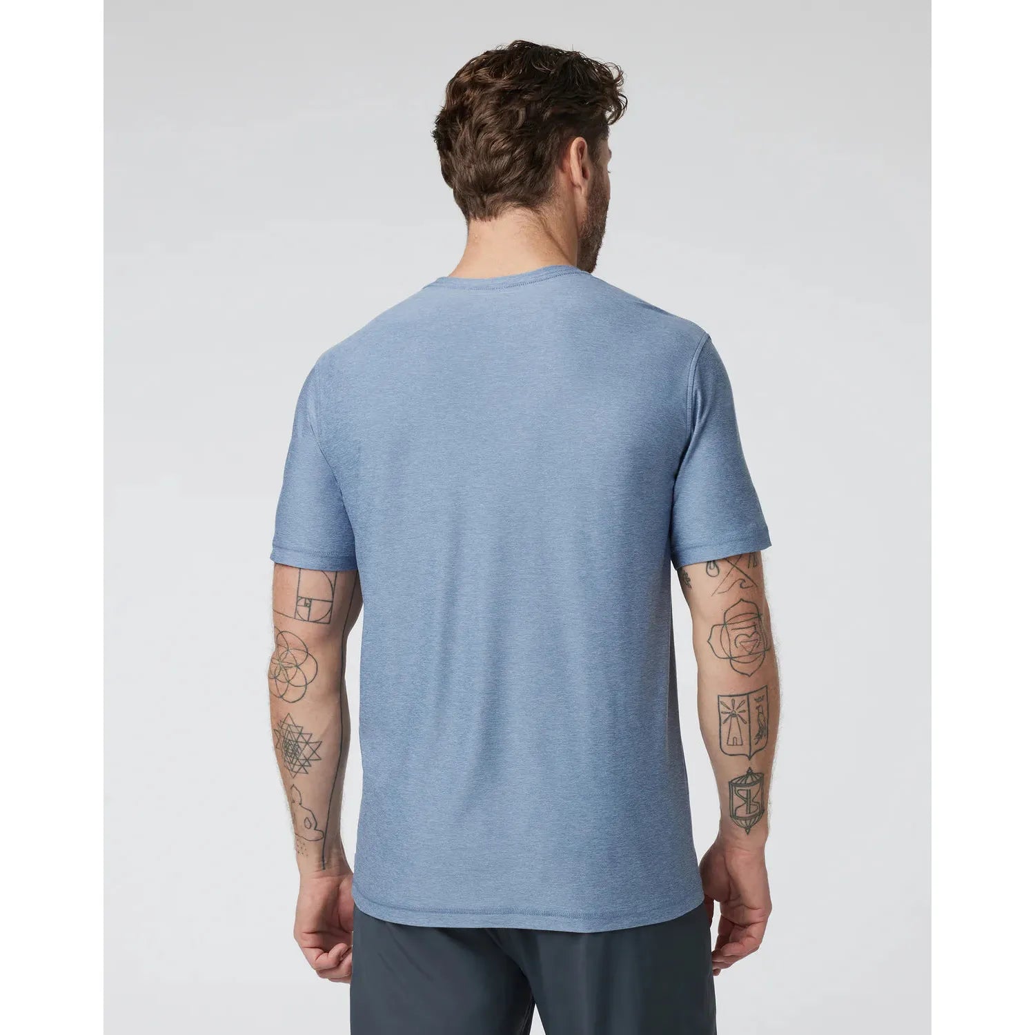 Vuori Men's Strato Tech Tee - Moisture-Wicking Performance T-Shirt for Gym & Running | Breathable Quick-Dry Activewear for Workouts & Outdoor Activities