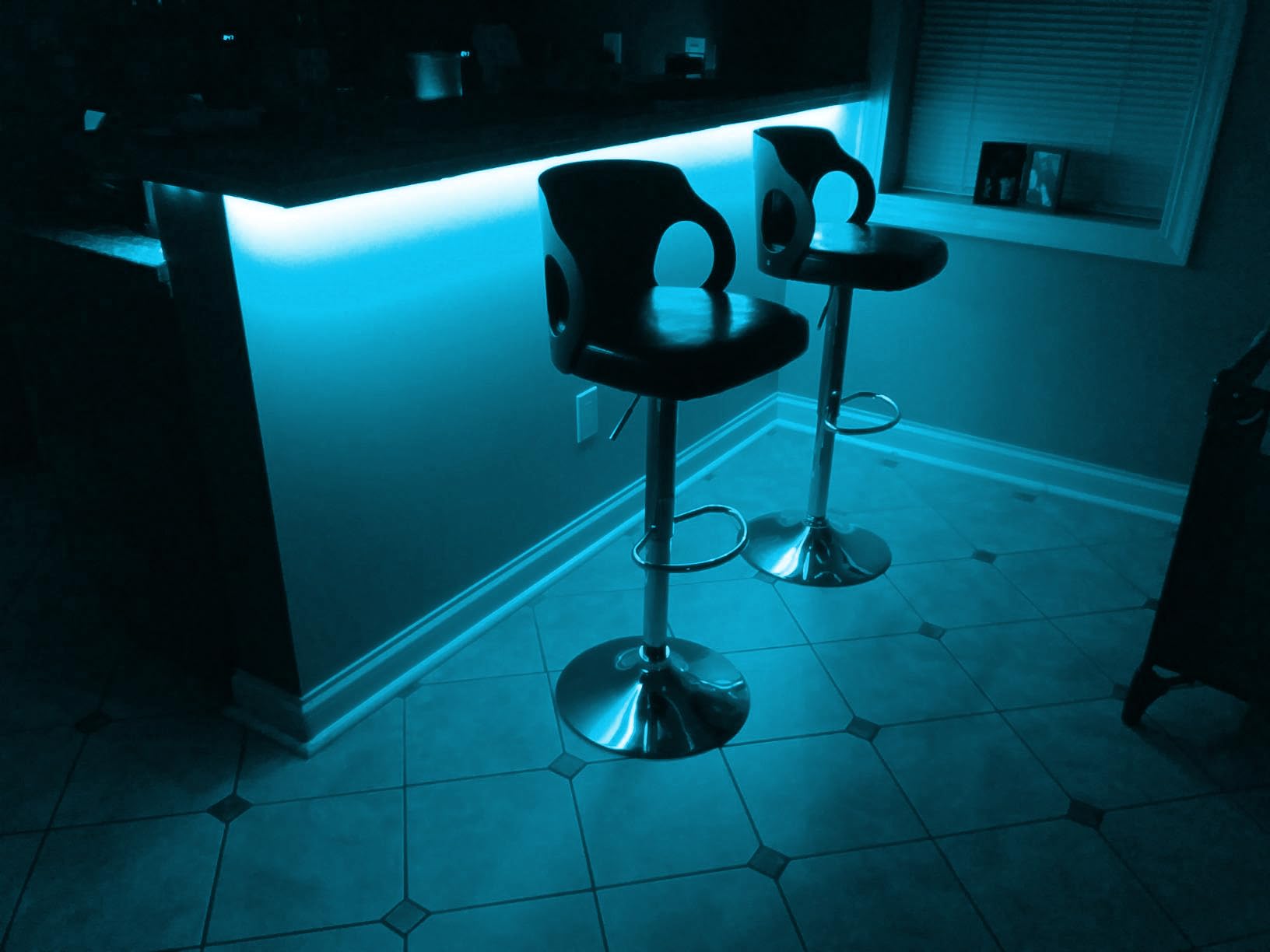 Waterproof Ice Blue LED Strip Light - 16ft/5m SMD5050 300 LEDs Flexible Cuttable DC12V Tape for Home, Bedroom, Kitchen, Party & Outdoor Decoration (No Power Adapter Included)