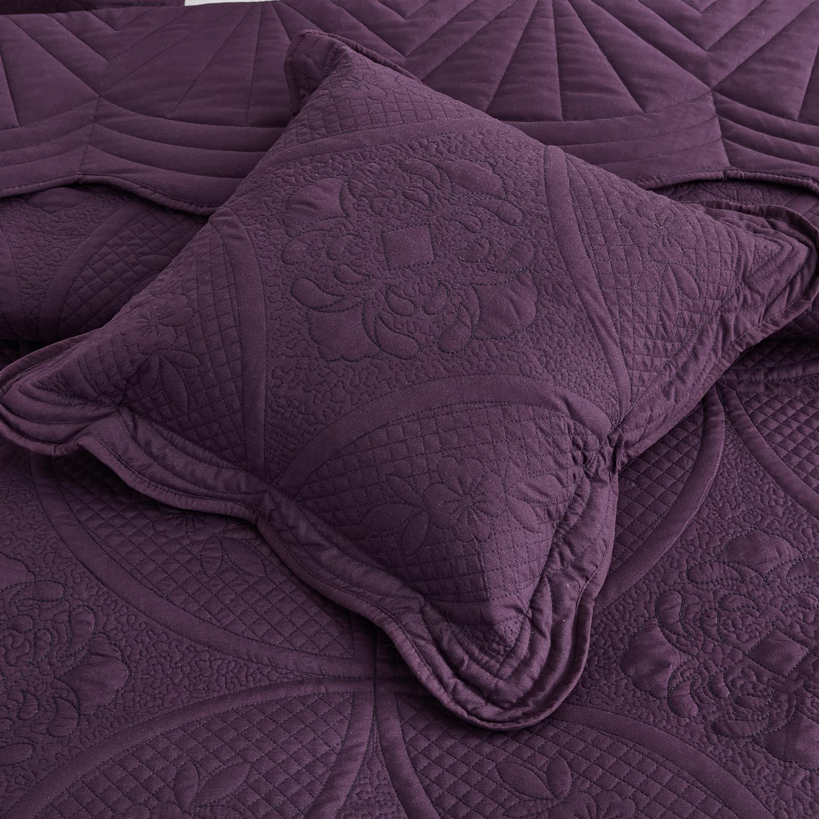 Full Size Bedspread Set - Modern & Contemporary Reversible Coverlet with Real Stitching, Lightweight 4-Piece Purple Bedding - Perfect for Guest Rooms, Master Bedrooms & Dorm Decor