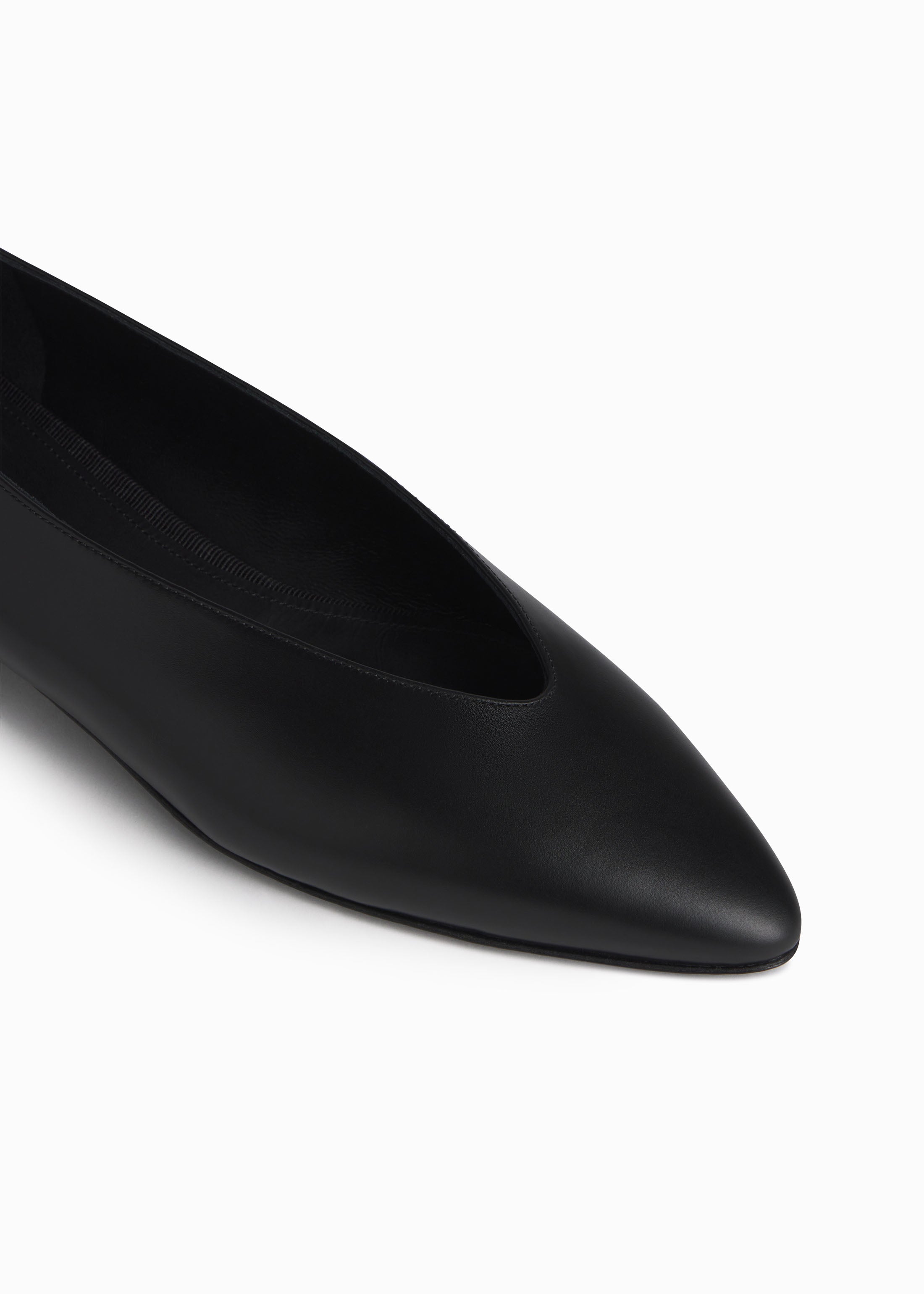 Elegant Black Pointed Ballerina Flats for Women - Comfortable & Stylish Ballet Shoes for Work, Office, and Casual Outfits