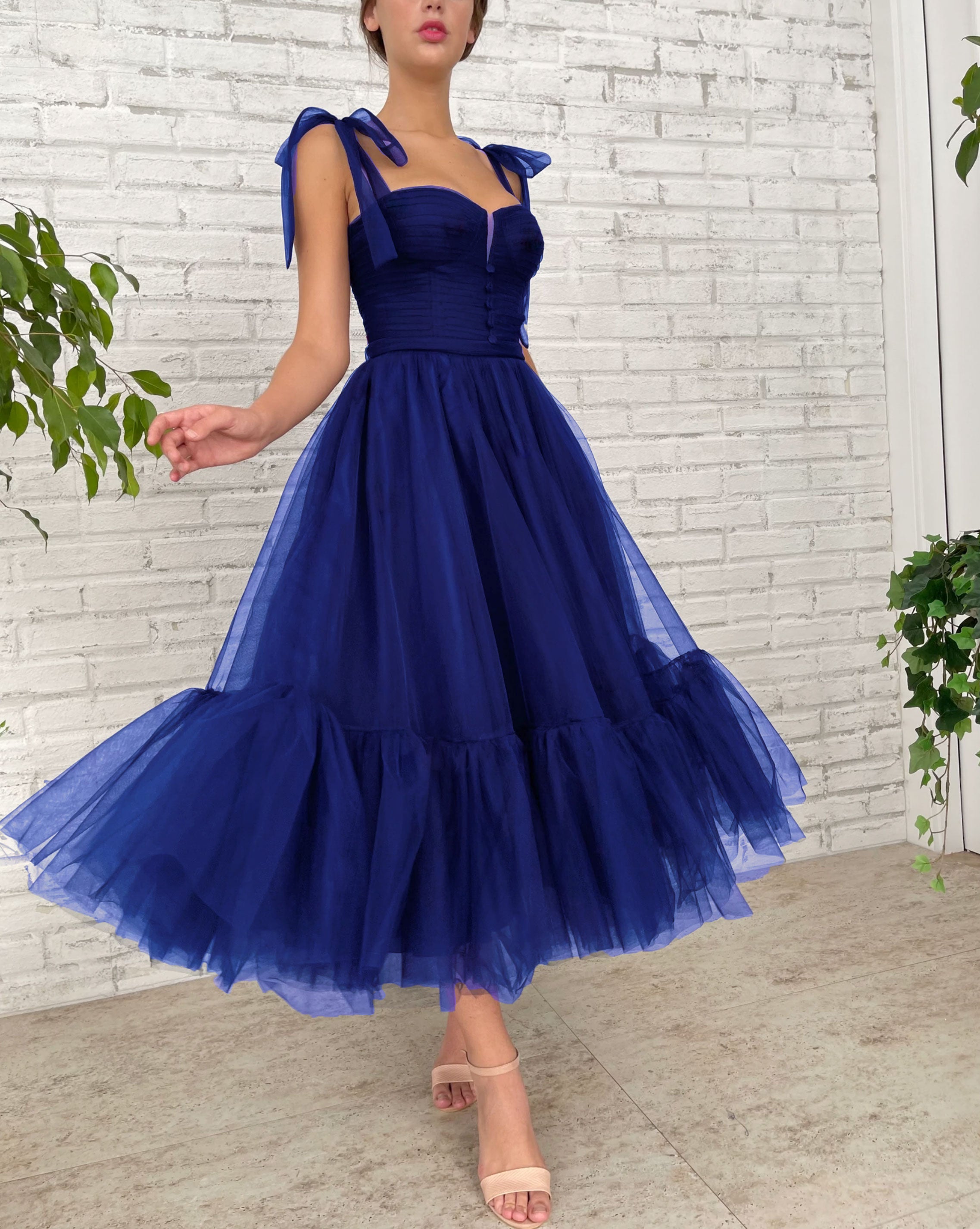 Elegant Dark Blue Tulle Prom Dress for Women - Formal Evening Gown for Homecoming, Ball, and Special Occasions