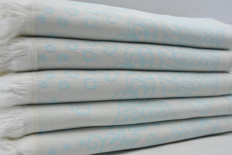 Premium Aquamarine Sea Life Design 100% Cotton Bath Towel - Soft, Absorbent & Quick-Drying for Beach, Pool & Spa Use