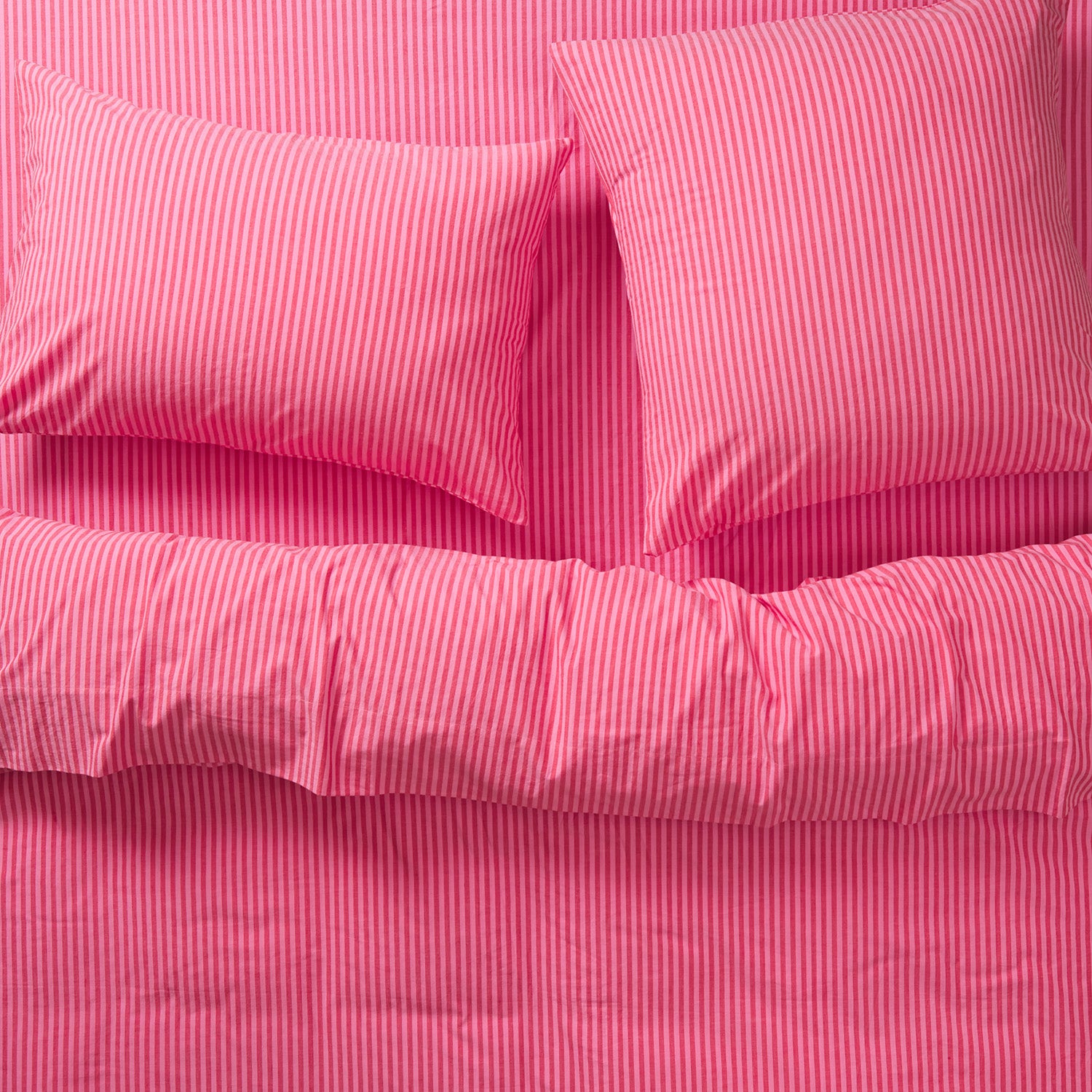 Premium Cordell Cotton Pillowcase Set - Soft & Breathable 2-Pack (Scarlet Red) for Bedroom, Hotel, or Travel Use