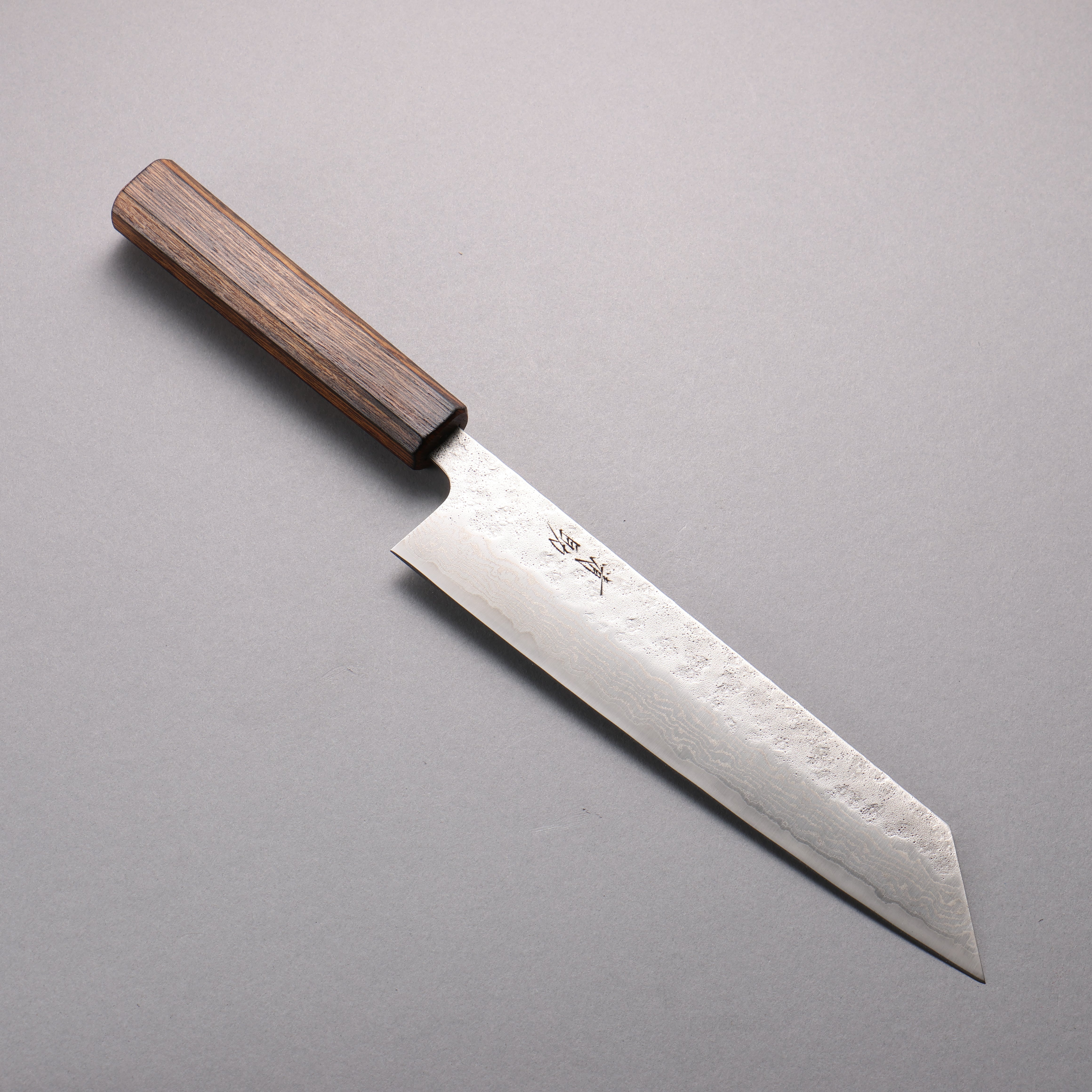Premium Seisuke 440C Stainless Steel Hammered Damascus Kiritsuke Gyuto Knife 210mm with Oak Handle - Japanese Chef Knife for Sushi, Meat Cutting & Precision Kitchen Tasks