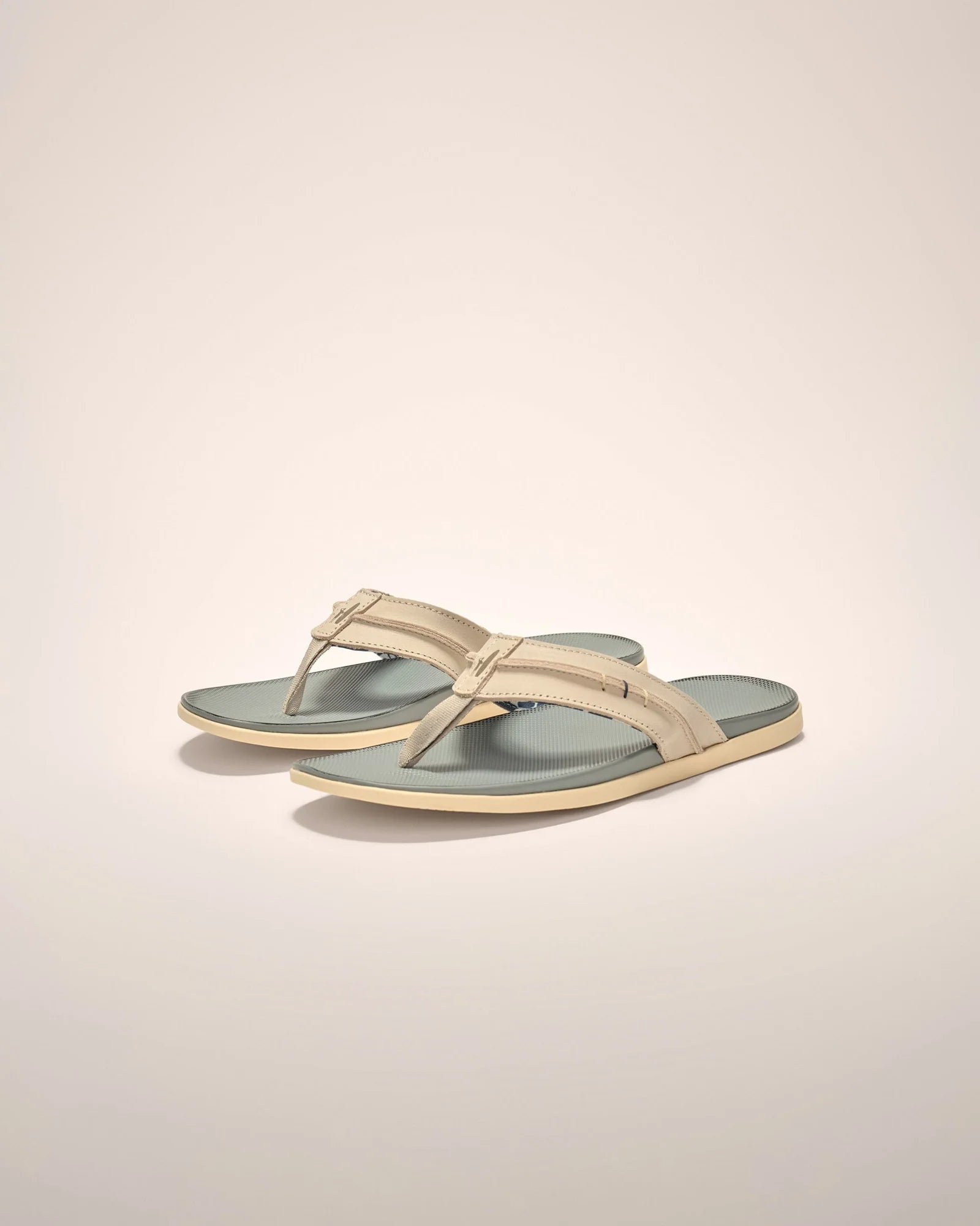 Johnnie O Starboard Sandals for Men - Comfortable Gray Beach Sandals with Arch Support | Perfect for Beach Vacations, Poolside Lounging & Summer Outdoor Activities
