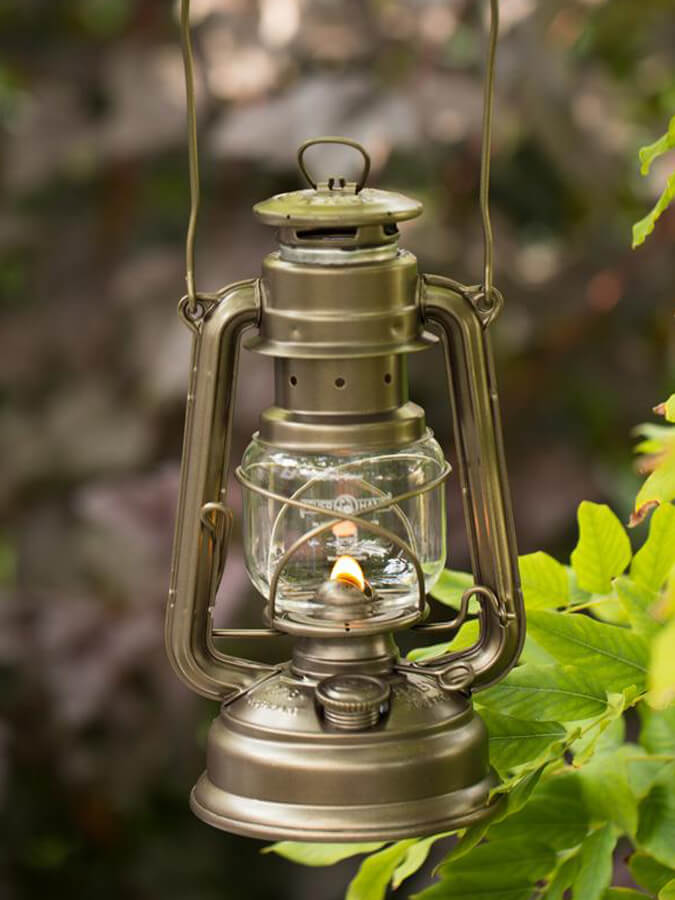 Feuerhand Baby Special 276 Hurricane Lantern - Vintage Outdoor Camping Light for Emergency, Garden, Patio & Power Outages