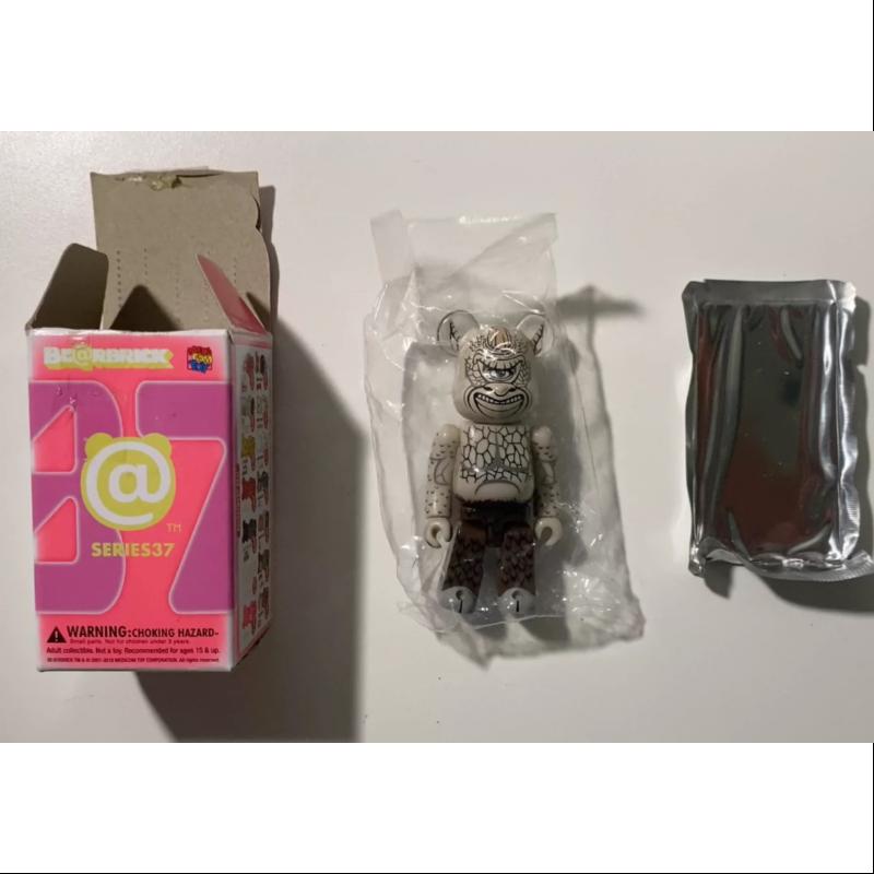Bearbrick Series 37 SF The 7th Voyage of Sinbad 100% Collectible Figure - Limited Edition Anime Art Toy for Display & Home Decor