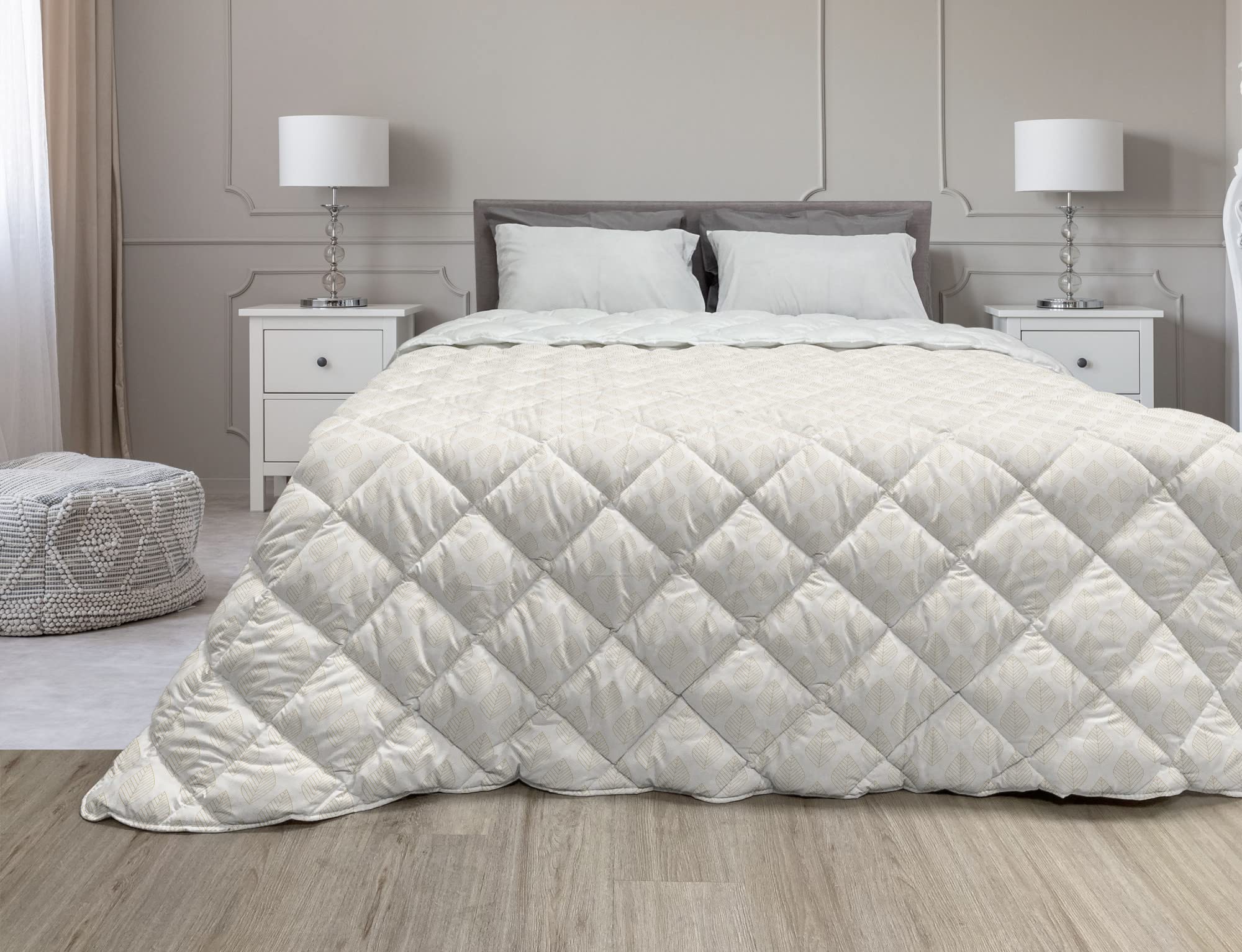 Ambesonne Floral Down Alternative Comforter - TwinXL Size, Nude Tones Abstract Leaves Pattern, All-Season Microfiber Quilt in Champagne & Eggshell | Perfect for Bedroom Decor, Guest Room, Dorm & Cozy Home Styling