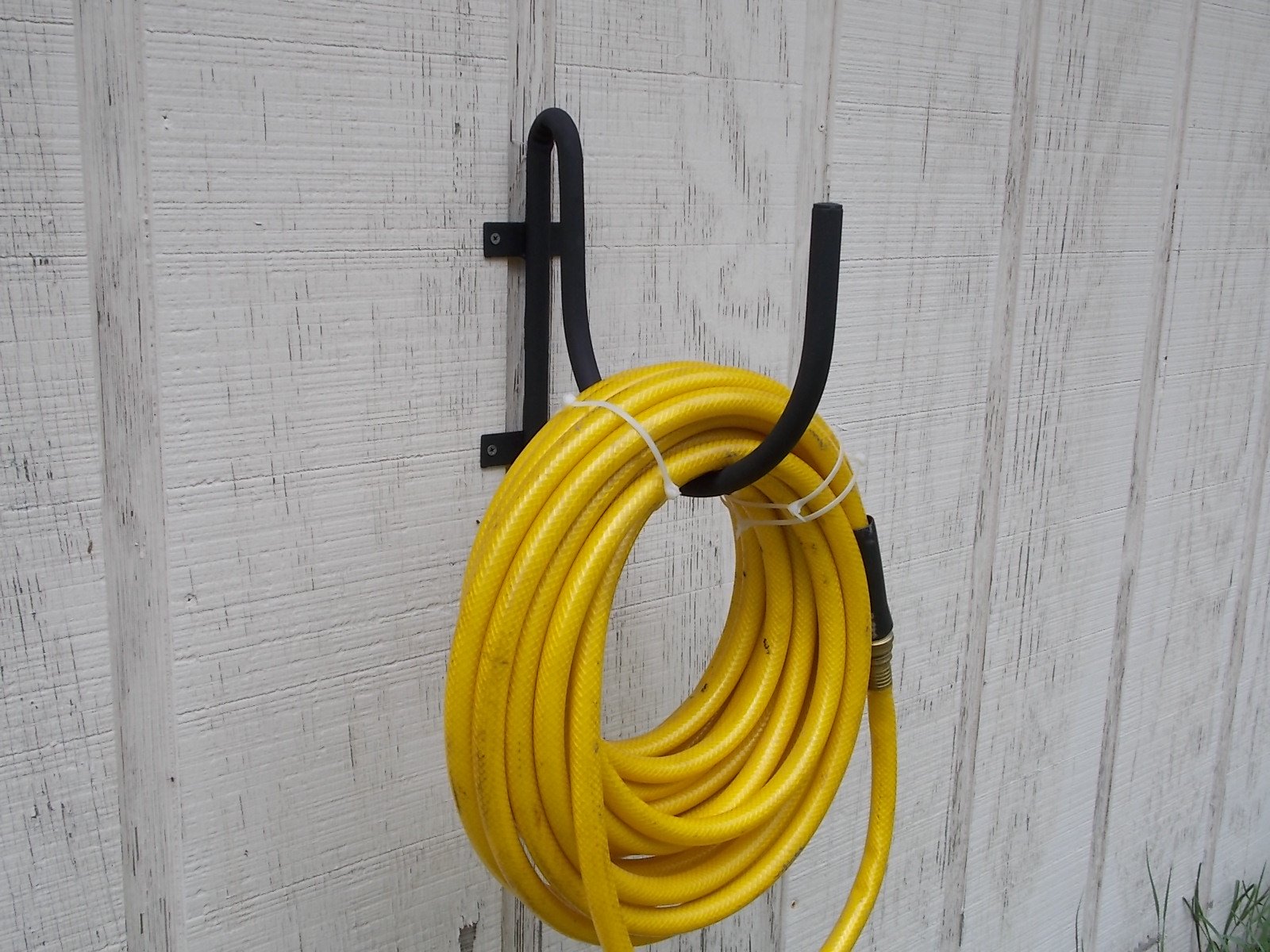 Sturdy Wall Mounted Metal Wrought Iron Garden Hose Holder - Outdoor Water Hose Organizer for Yard, Garden & Garage Use