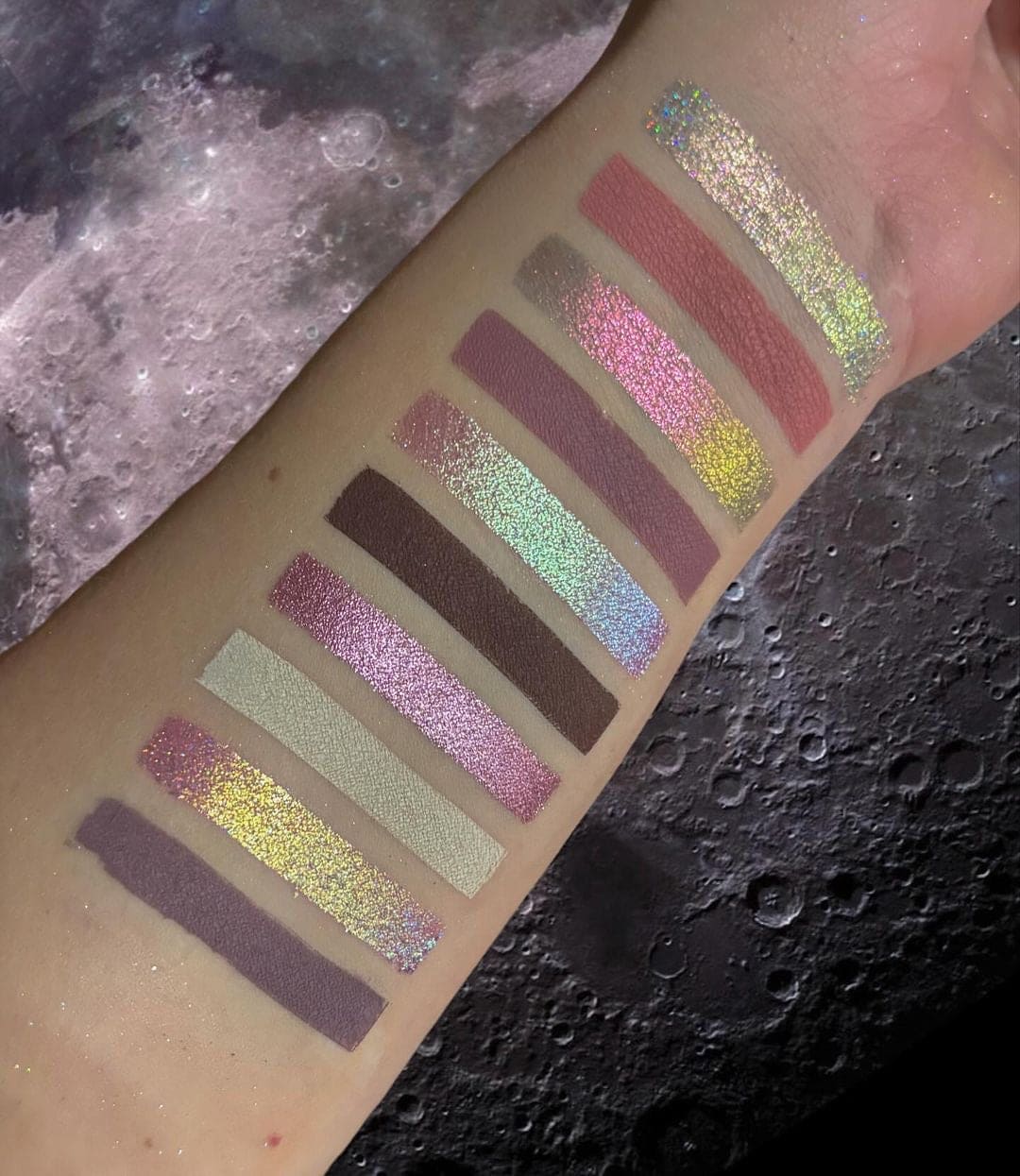 Cold Moon Eyeshadow Palette - 12 Highly Pigmented Matte & Shimmer Shades for Stunning Eye Makeup | Perfect for Day & Night Looks, Parties & Special Occasions