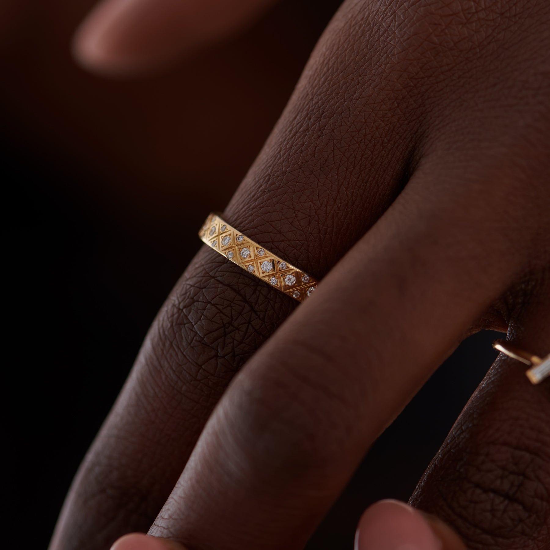 Diamond Criss Cross Wedding Band for Women - 14K White Gold Stackable Ring for Brides, Engagement, Anniversary - Perfect for Everyday Wear & Special Occasions