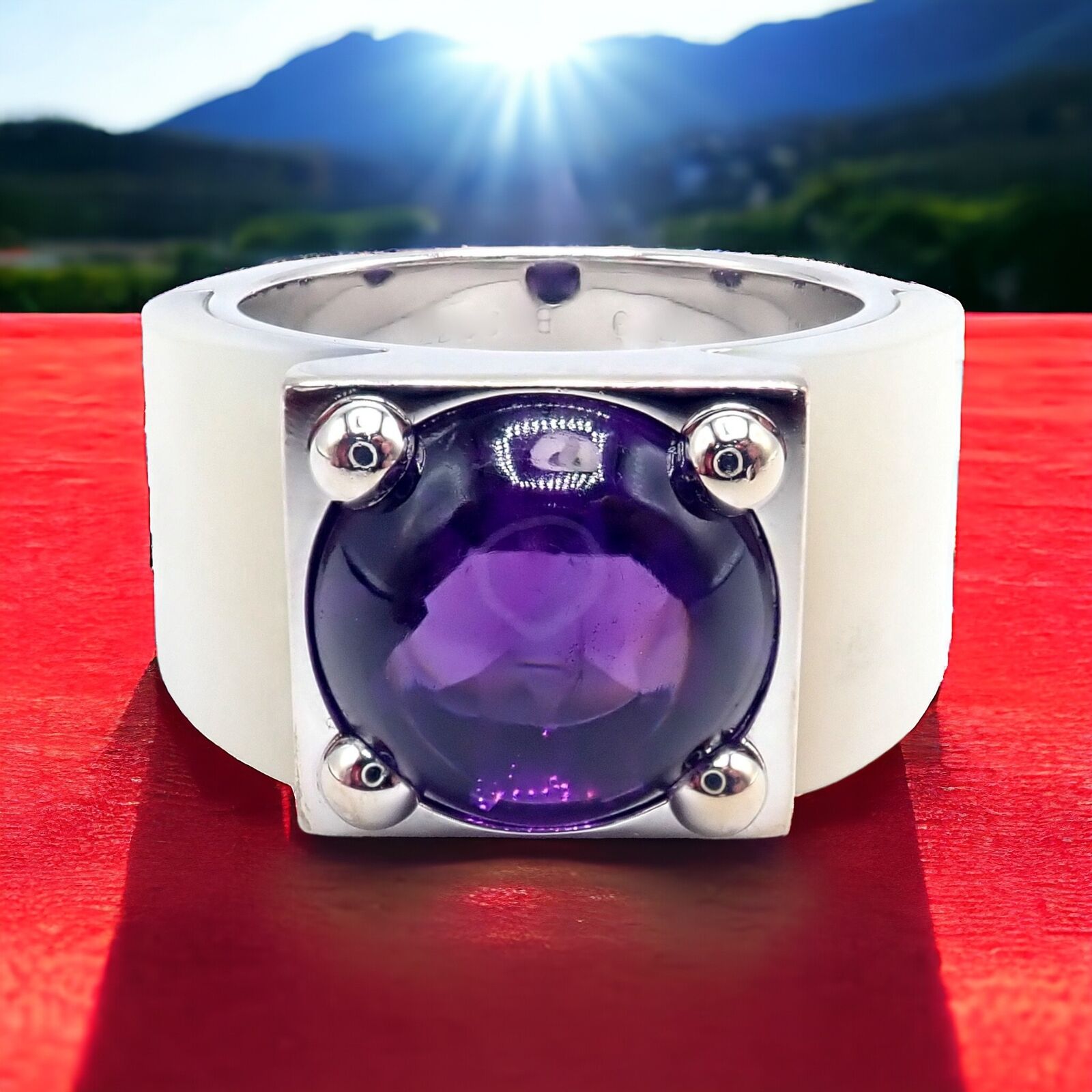 Authentic Van Cleef & Arpels 18k White Gold Amethyst Mother of Pearl Ring - Luxury Vintage Jewelry for Women, Perfect for Weddings, Anniversaries & Special Occasions
